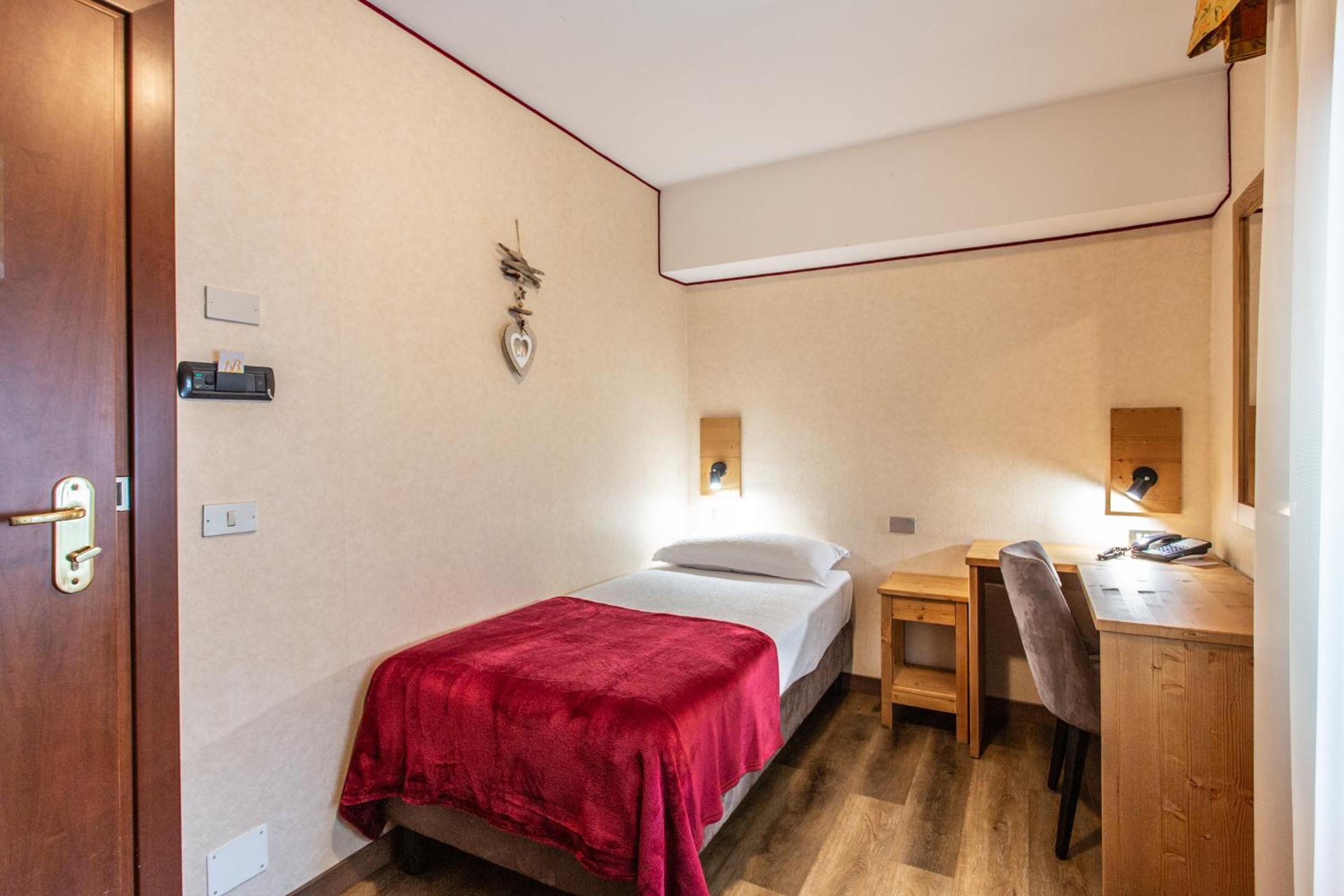 Single Room photo 3
