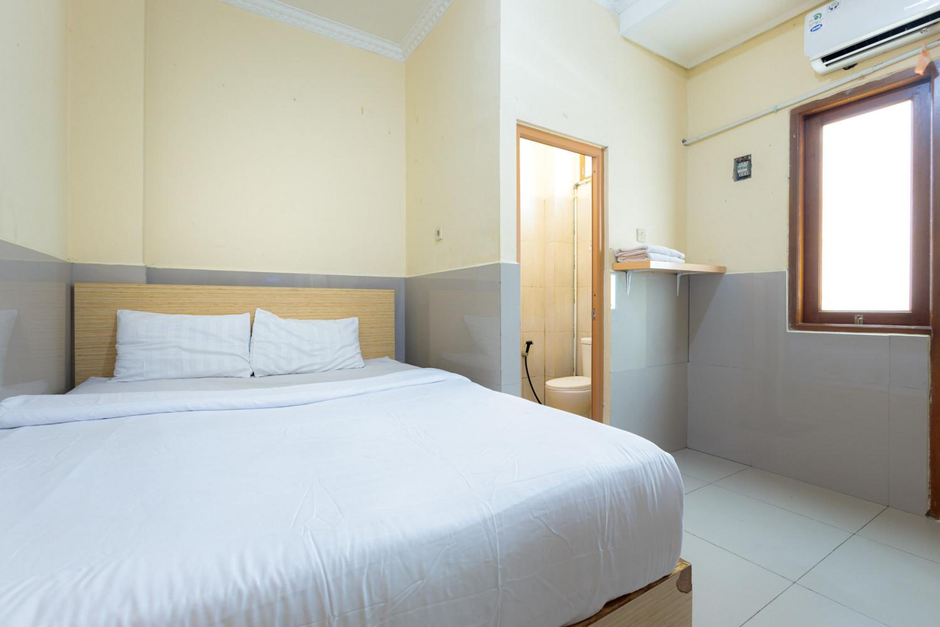 Deluxe Double Room - Photo 8