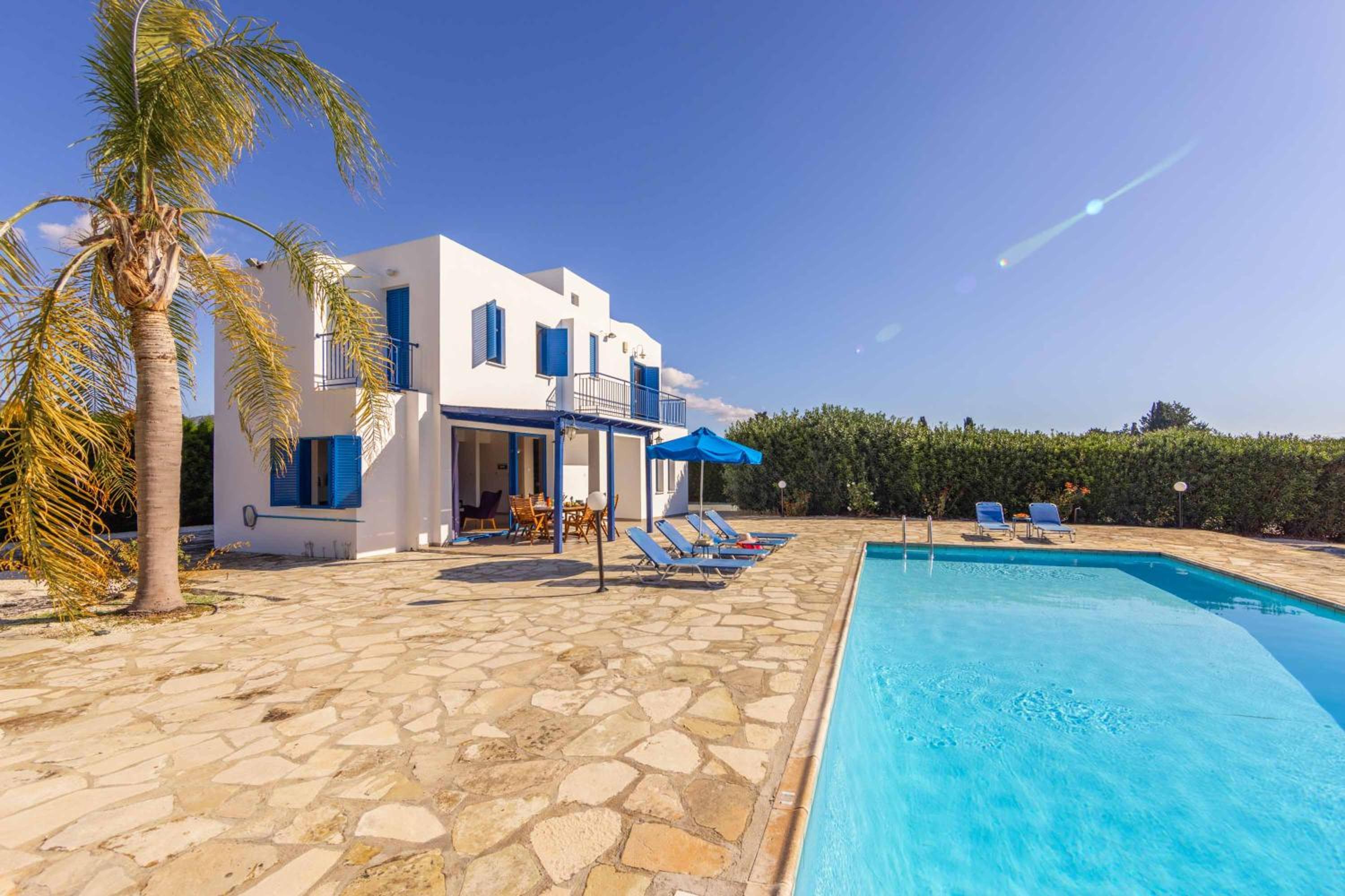 Villa photo 3