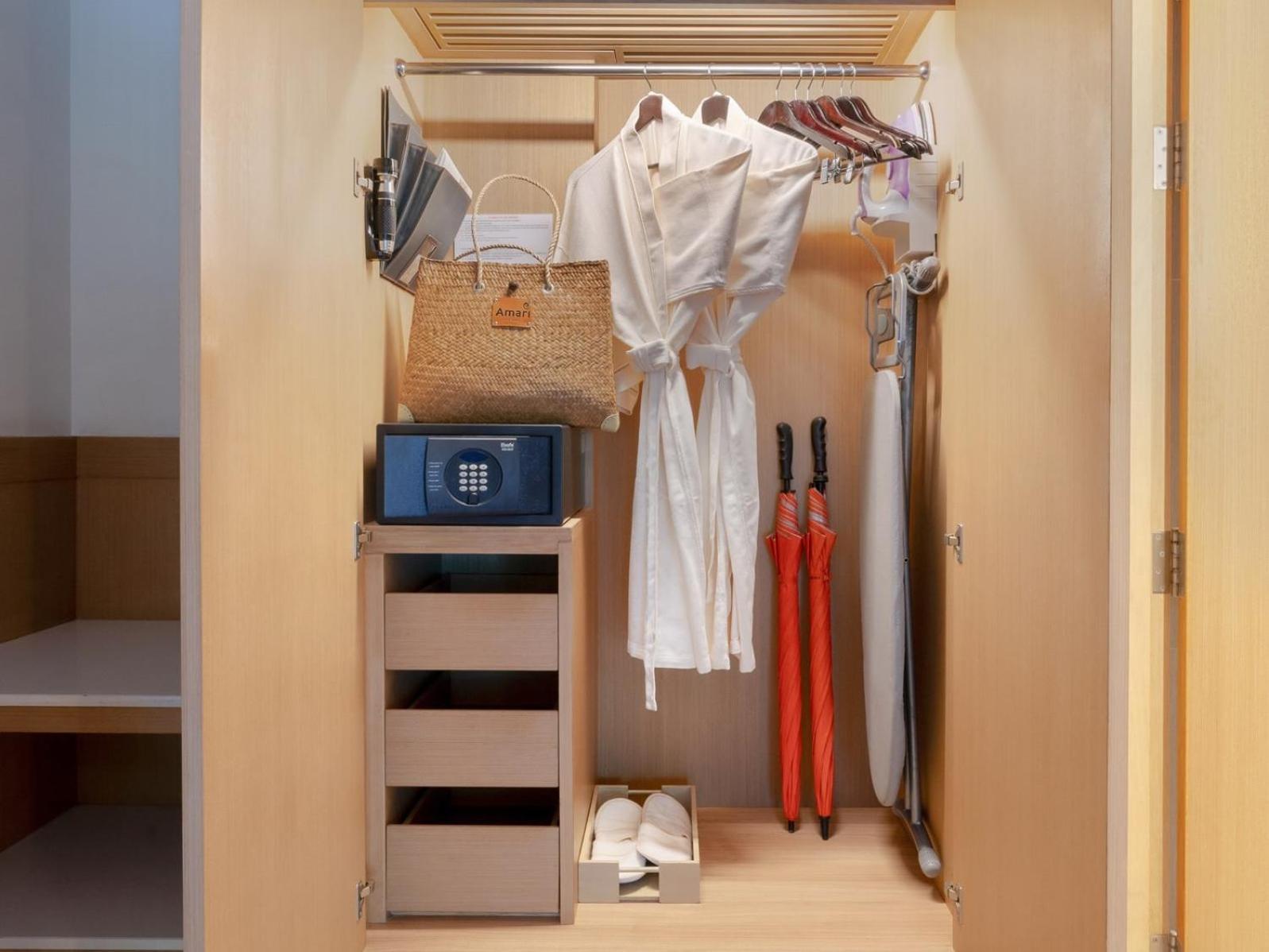 Deluxe Twin Room photo 2