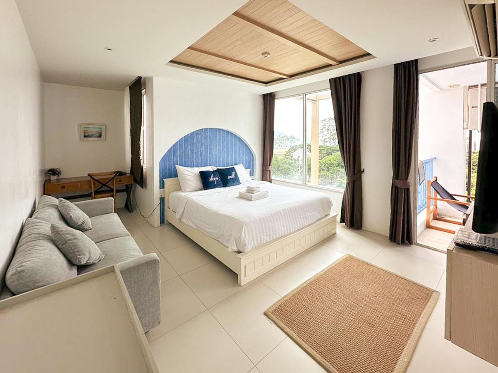 Deluxe King Room photo 3