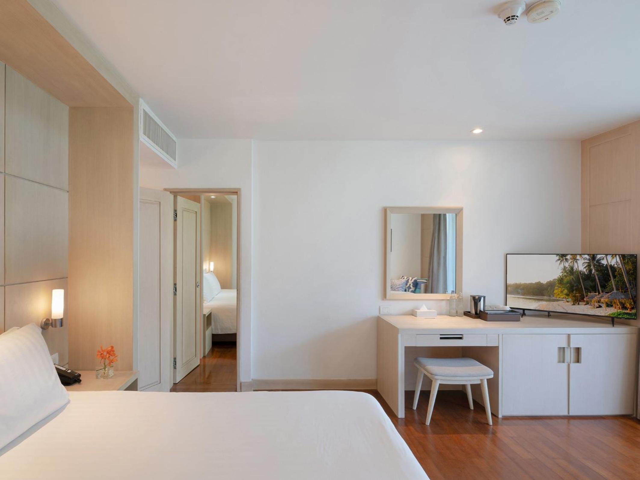 Superior Two Bedroom Garden Wing