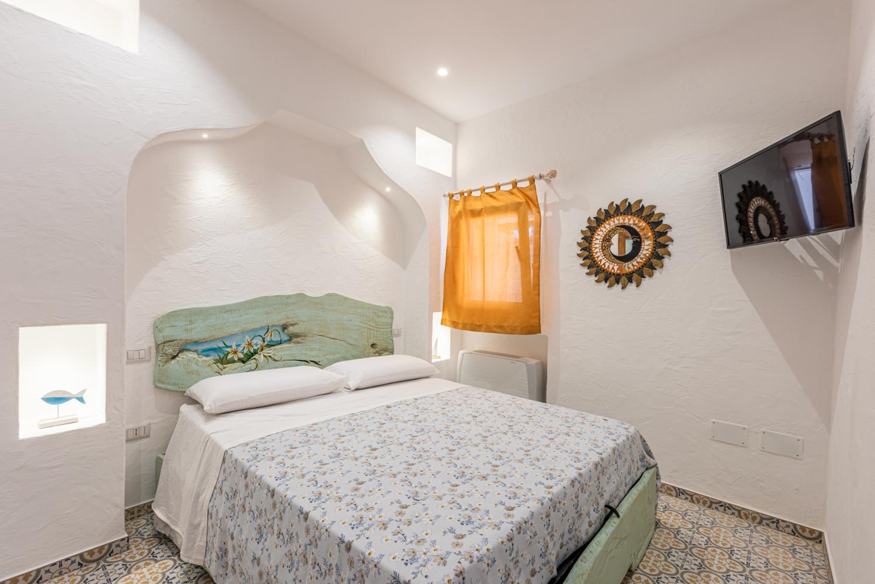One-Bedroom House photo 1