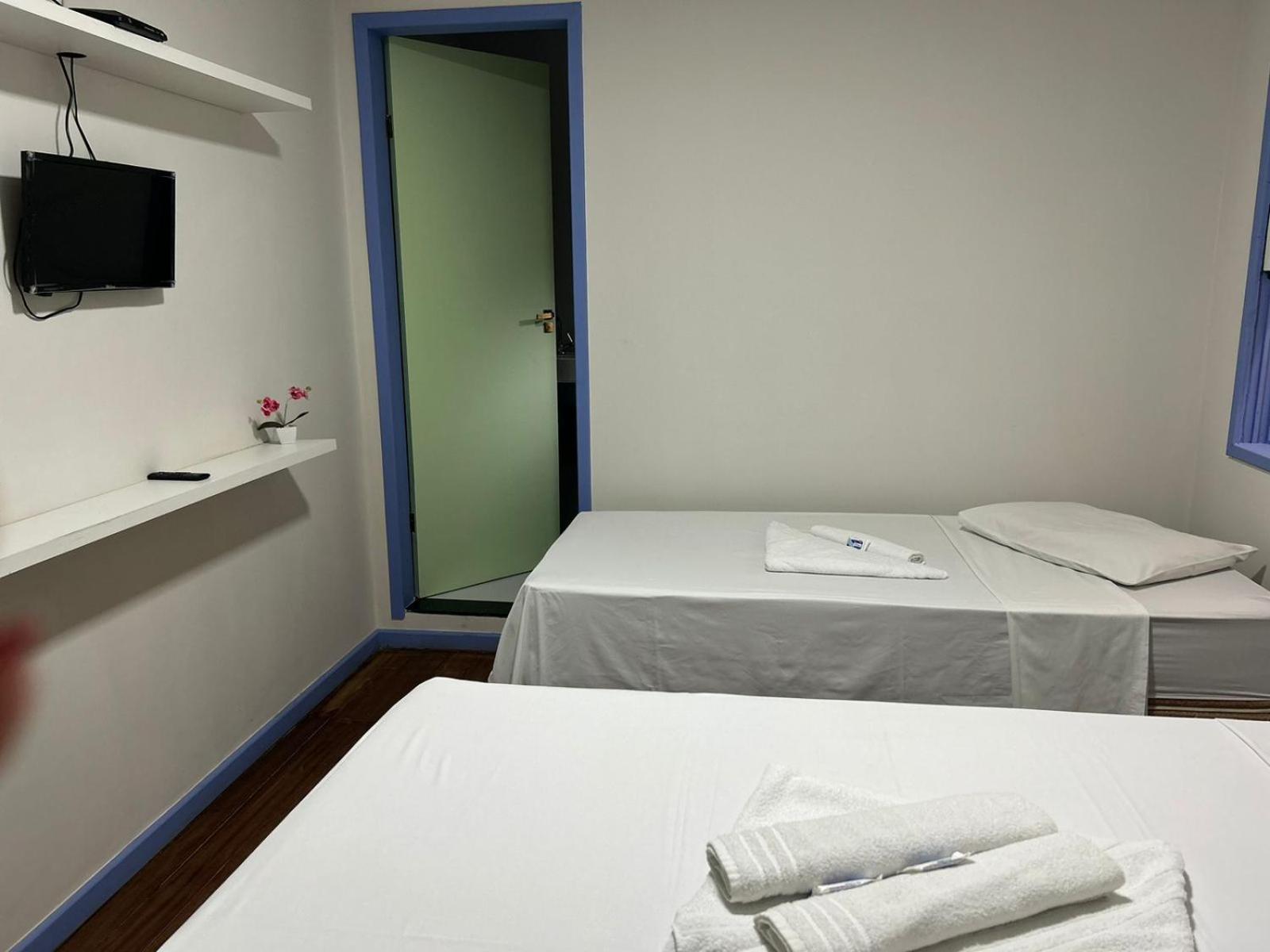 Economy Triple Room photo 3