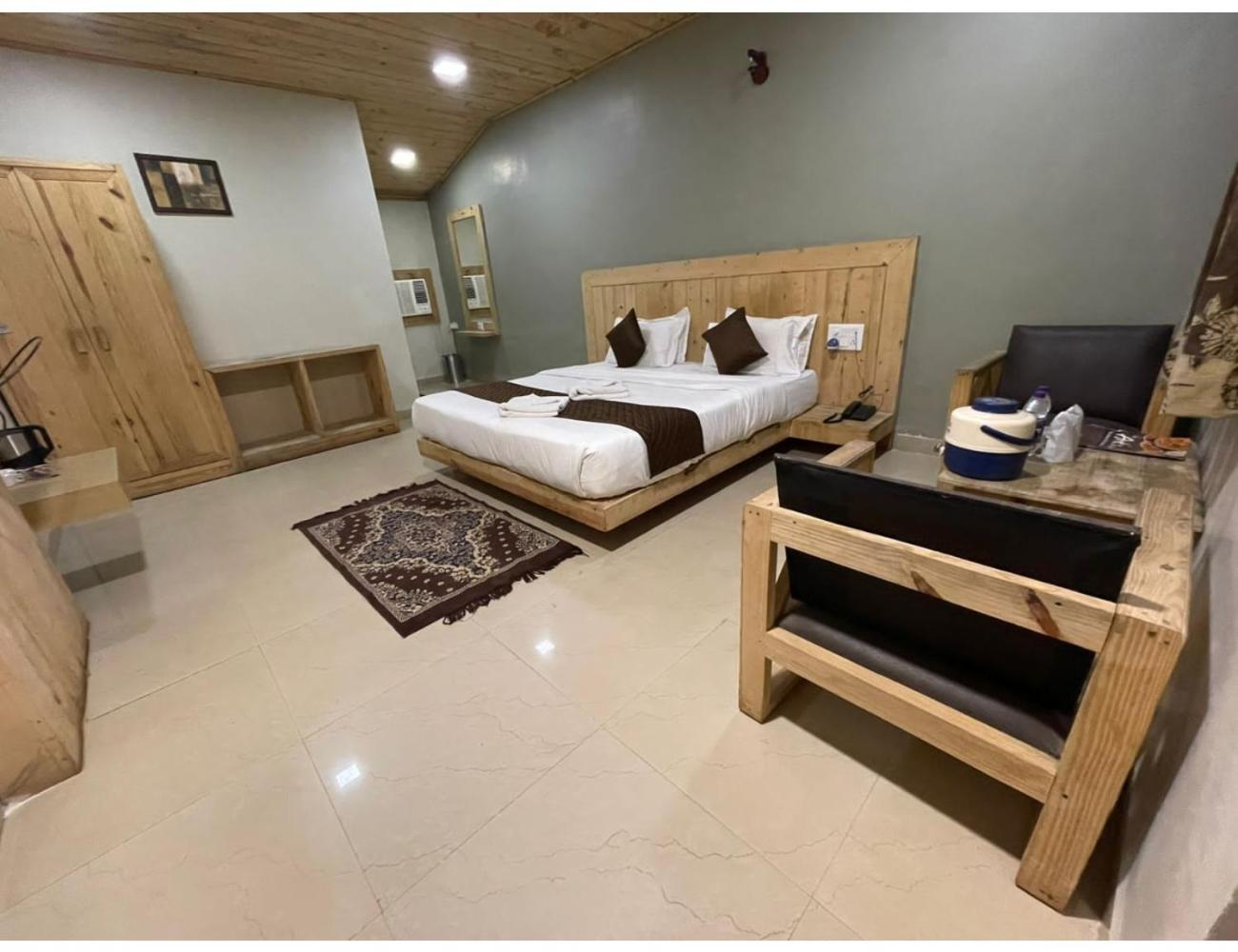 Large Double Room