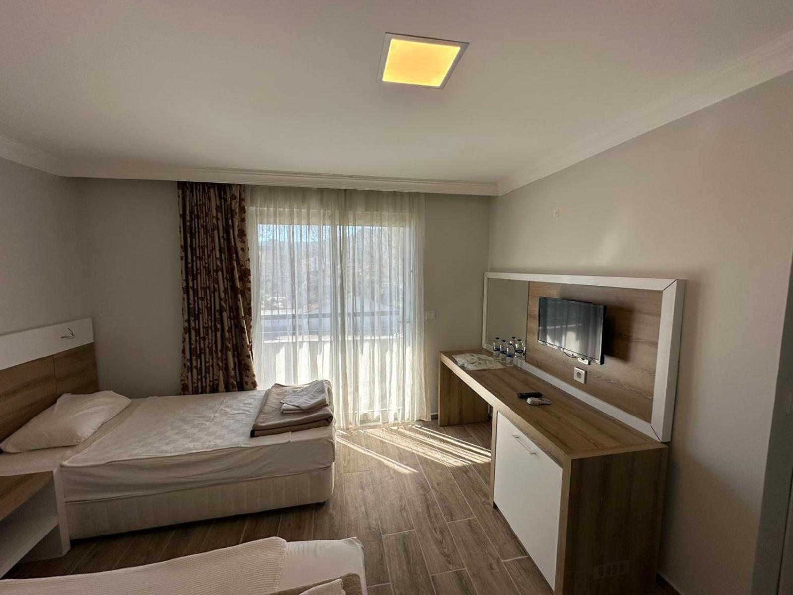 Triple Room with Balcony - Photo 1
