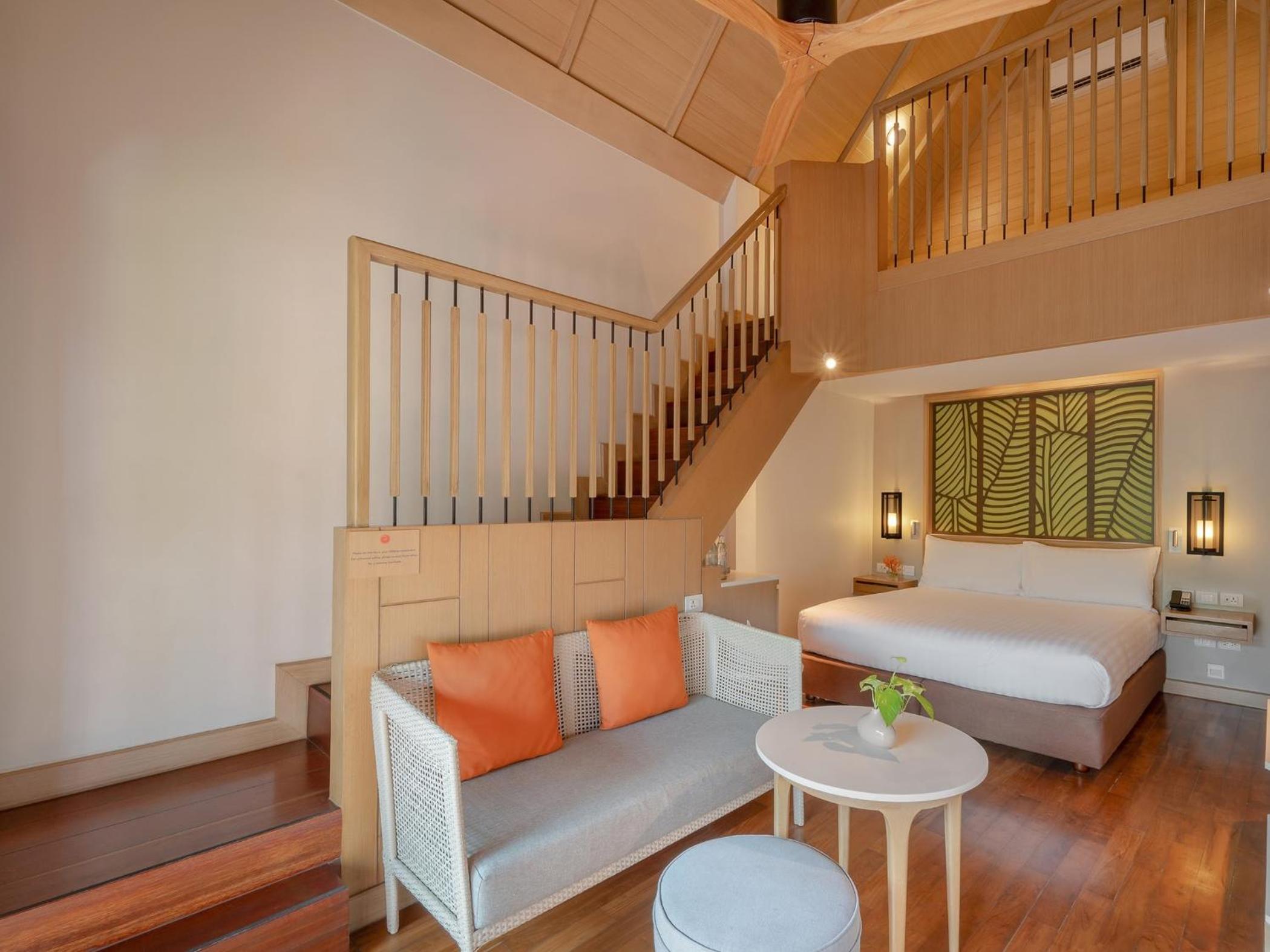 Deluxe Family Duplex - Thai Village Wing