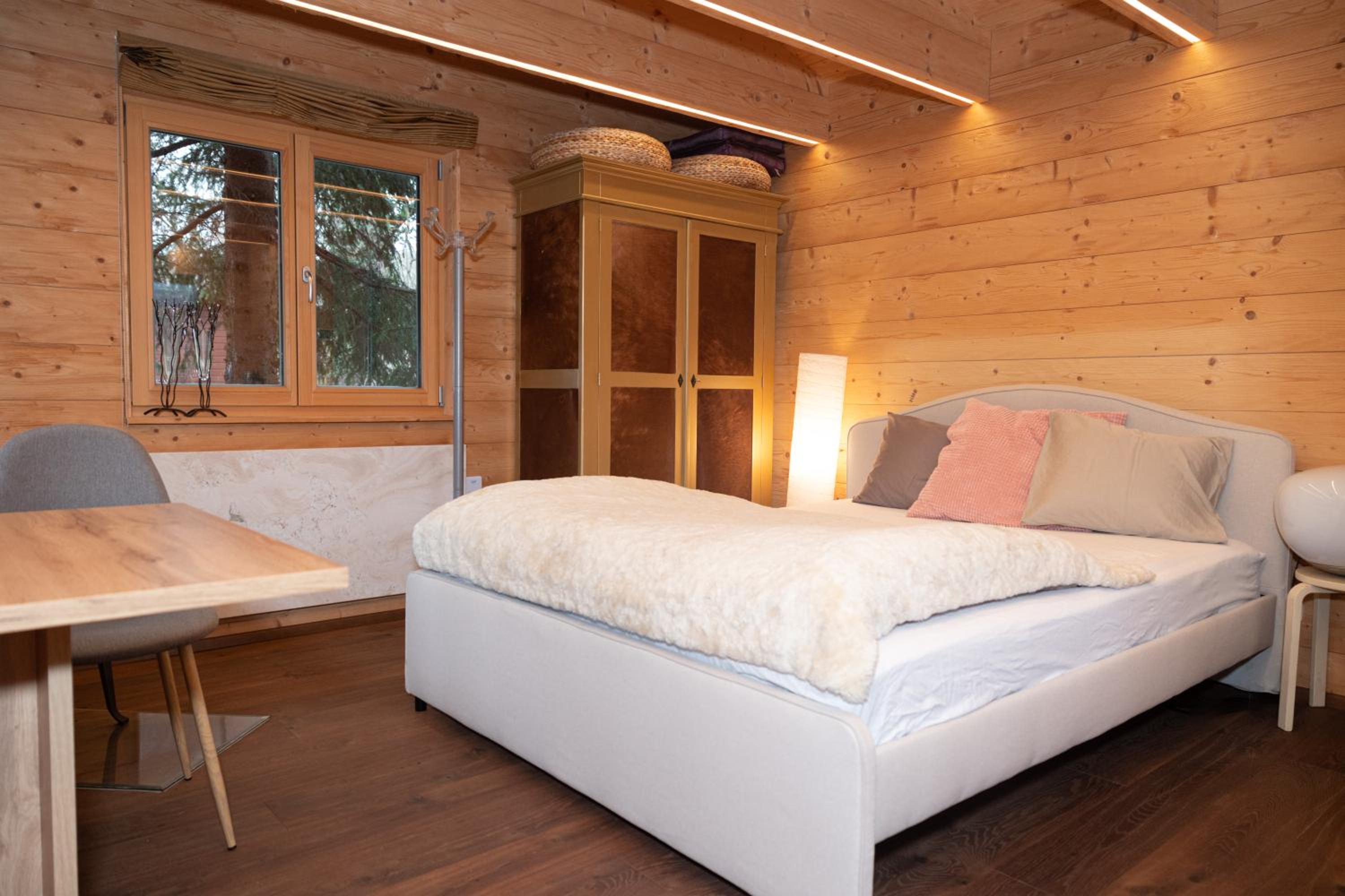 One-Bedroom House photo 1