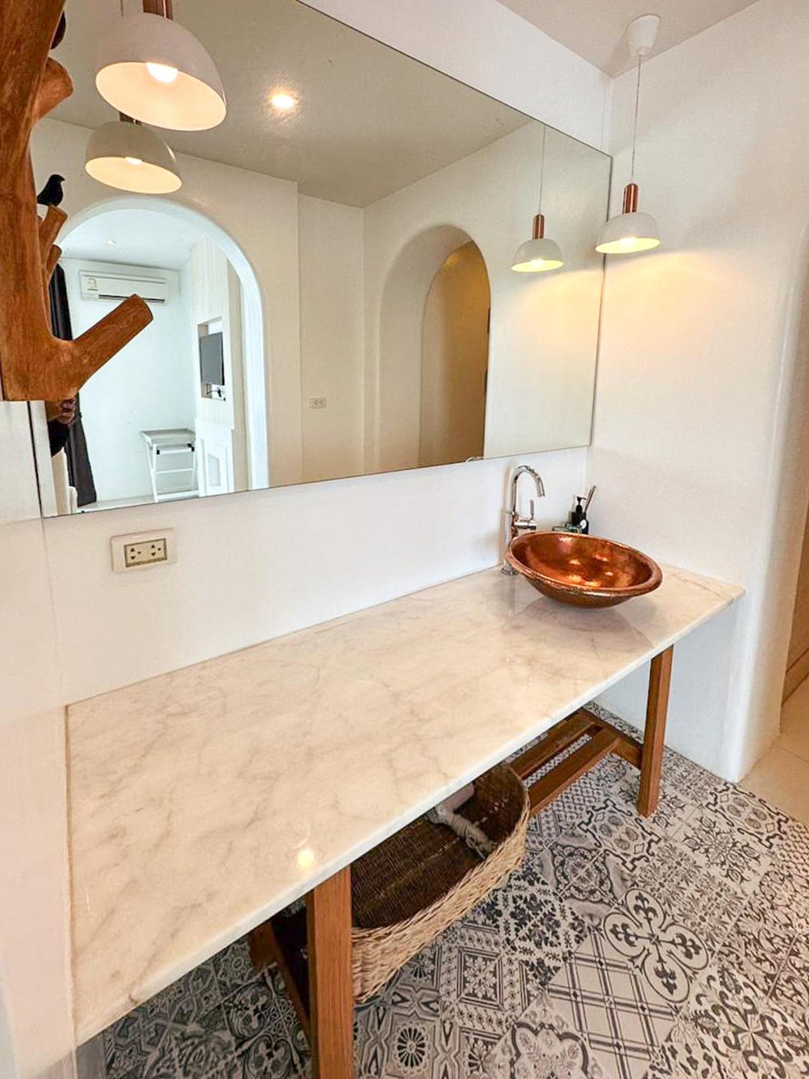 Deluxe Double Room with Bath photo 2