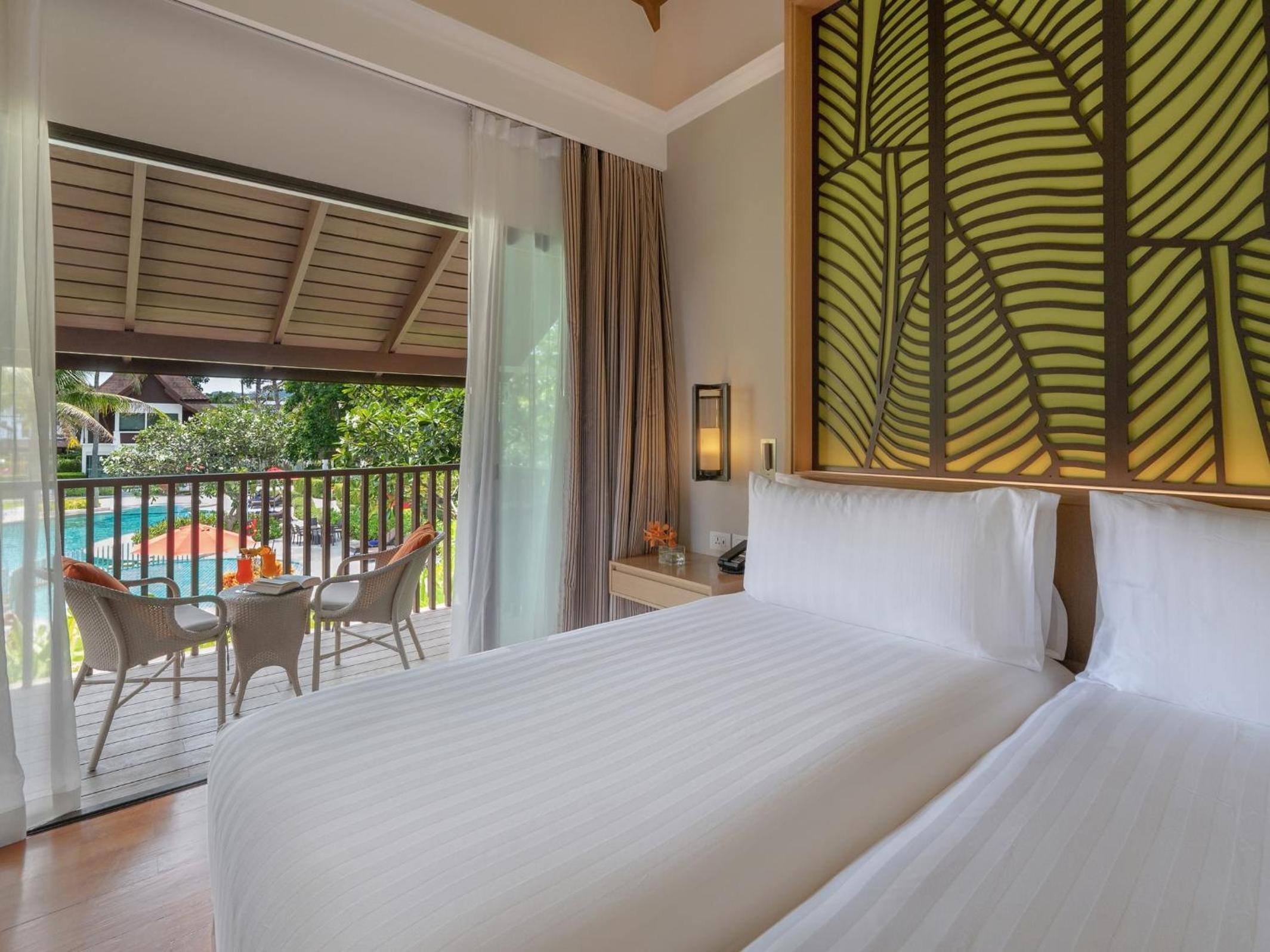 Deluxe Twin Room with Pool View - Thai Village Wing