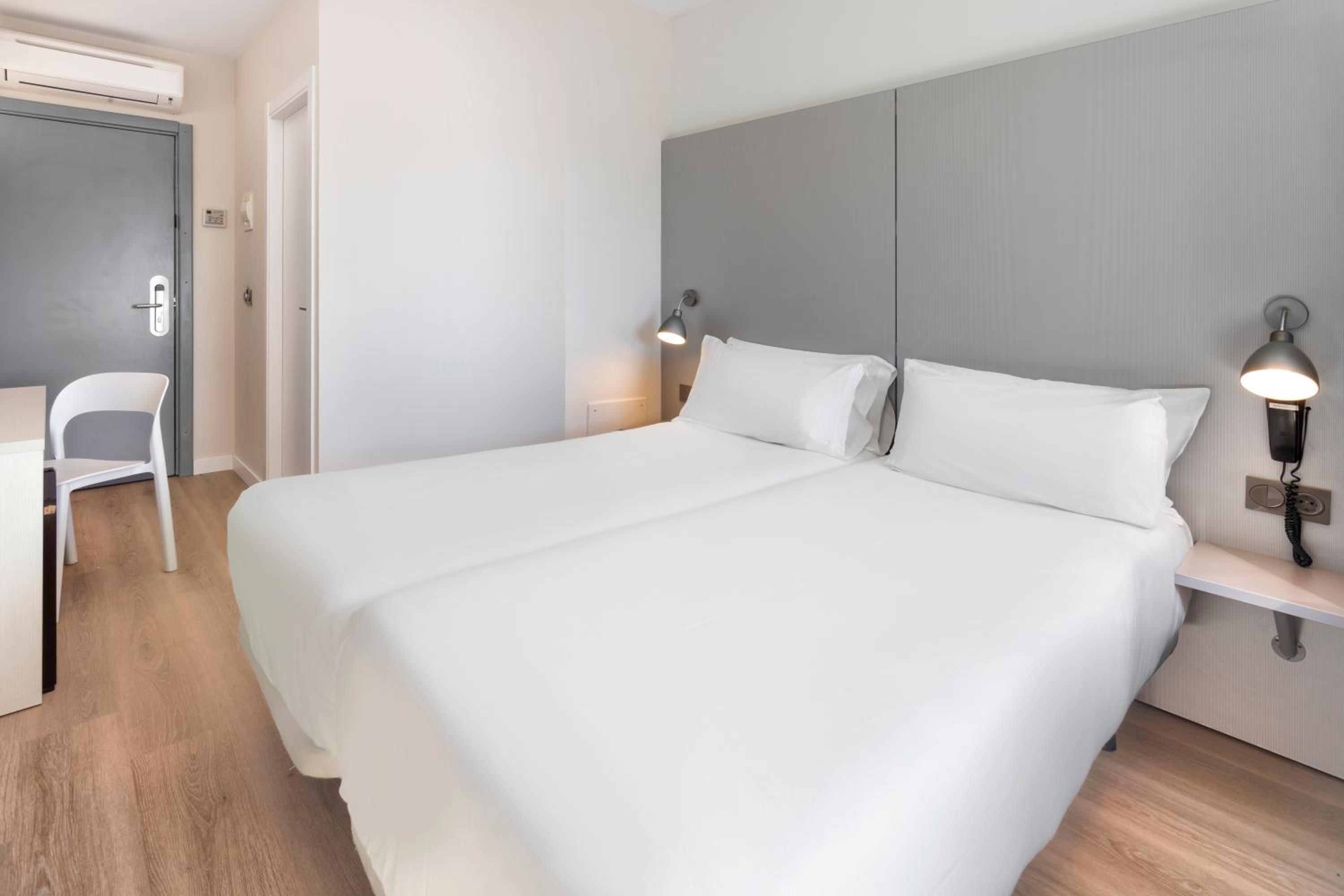 Twin Room photo 2