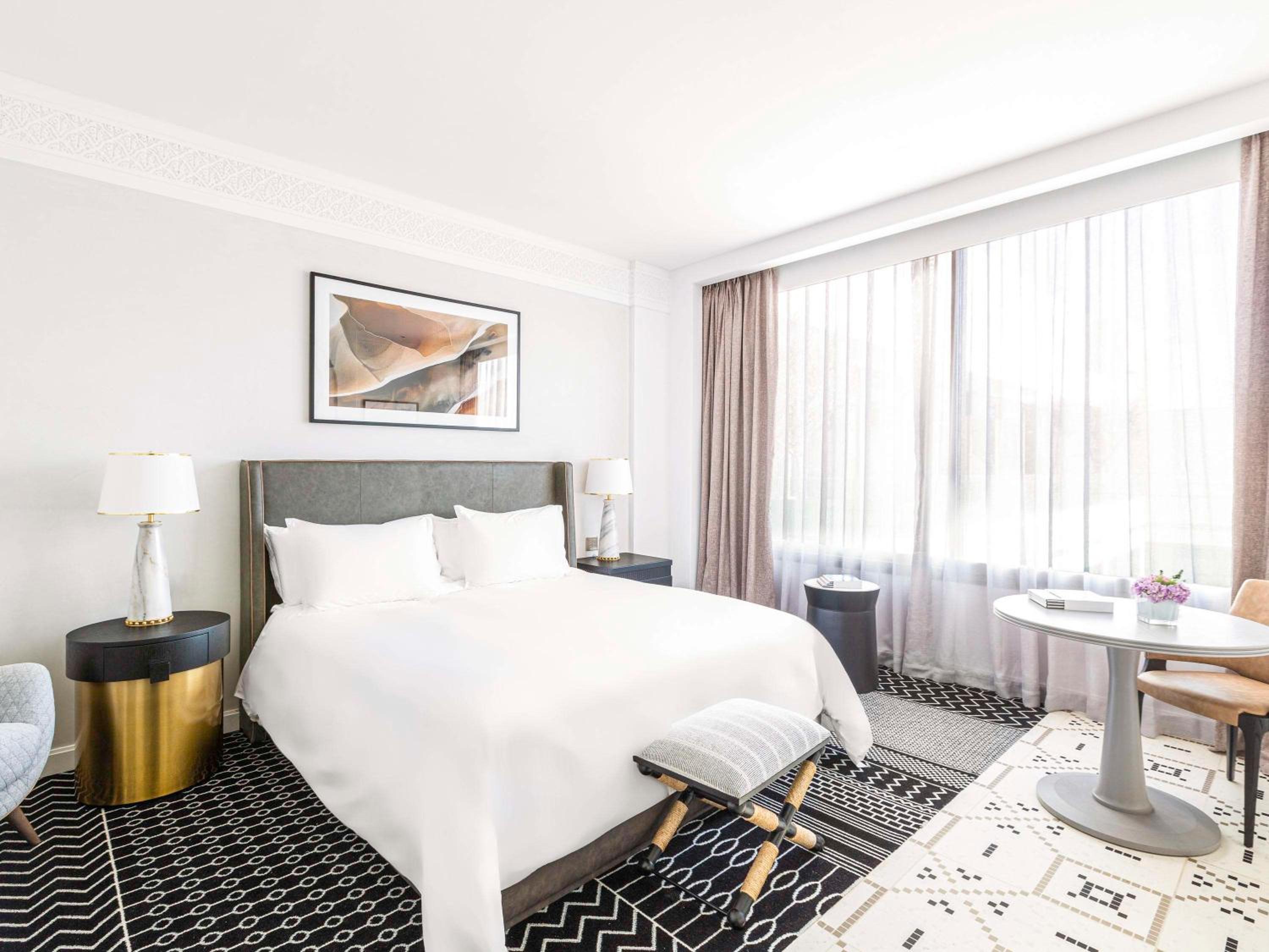 Fairmont Gold Room with King Bed - Photo 1