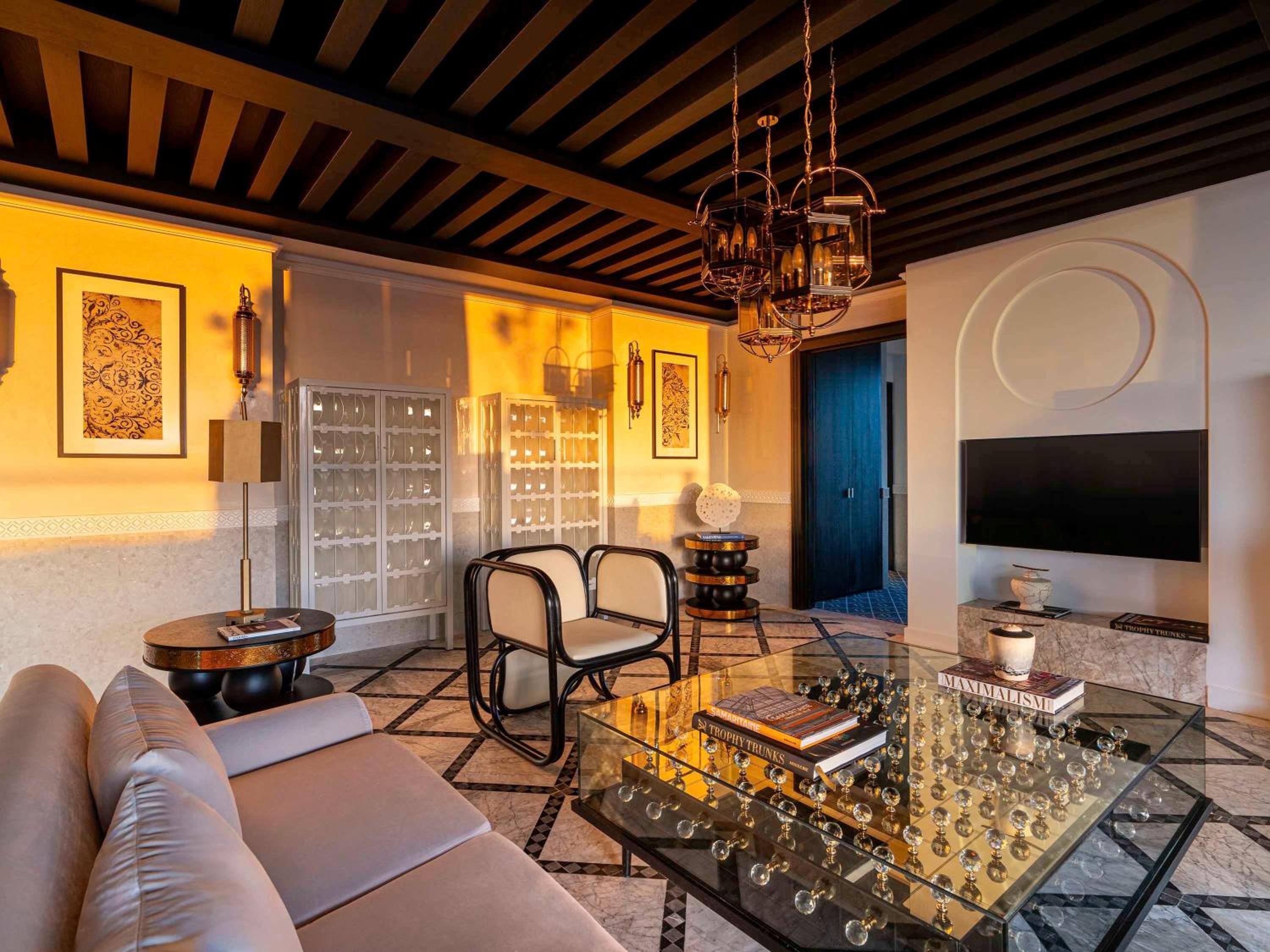 Three-Bedroom Ambassador Suite - Photo 18