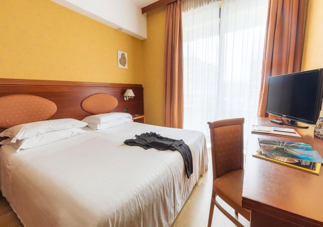 Classic Double or Twin Room - Photo 1