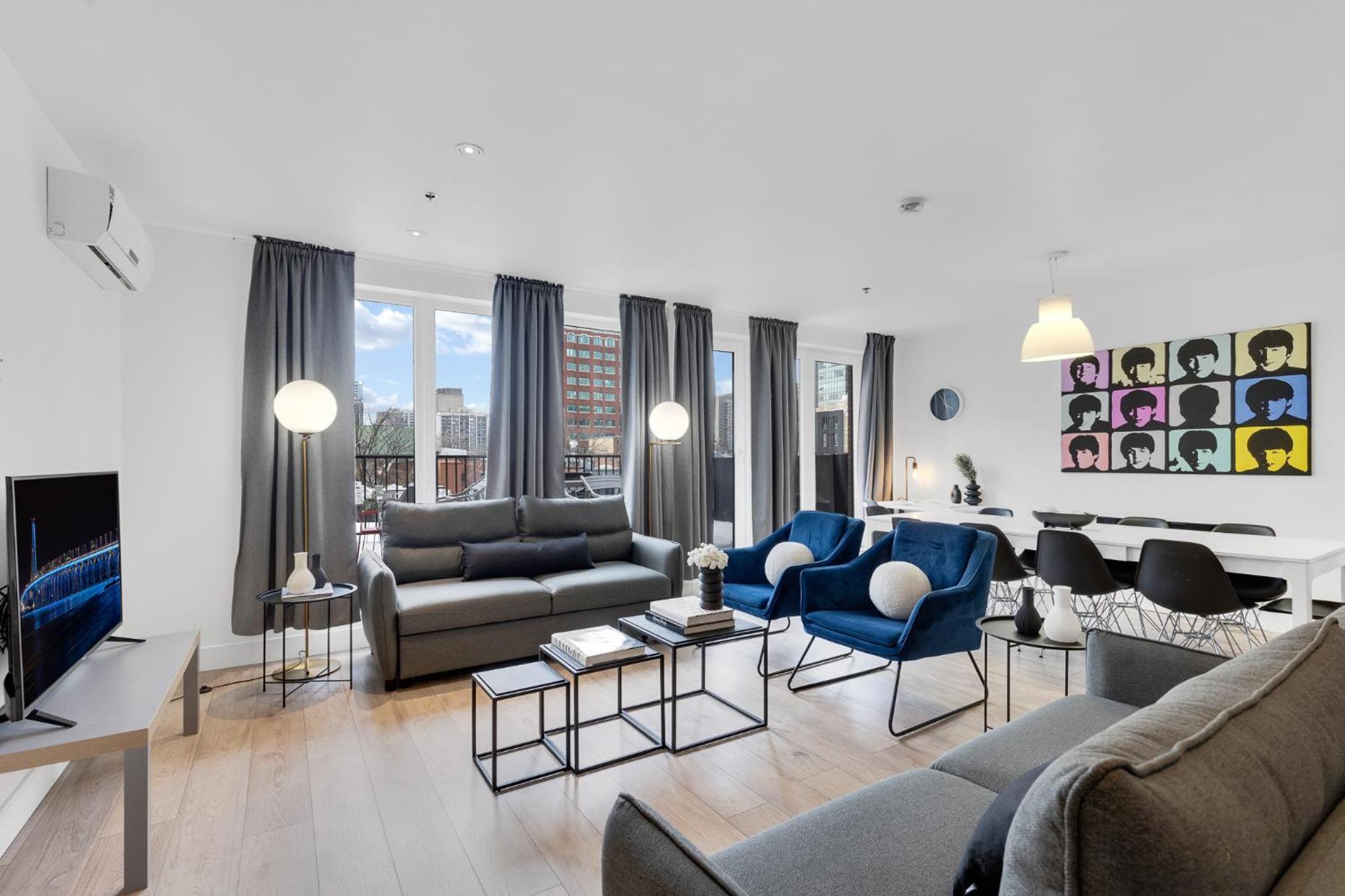 Three-Bedroom Apartment with Balcony
