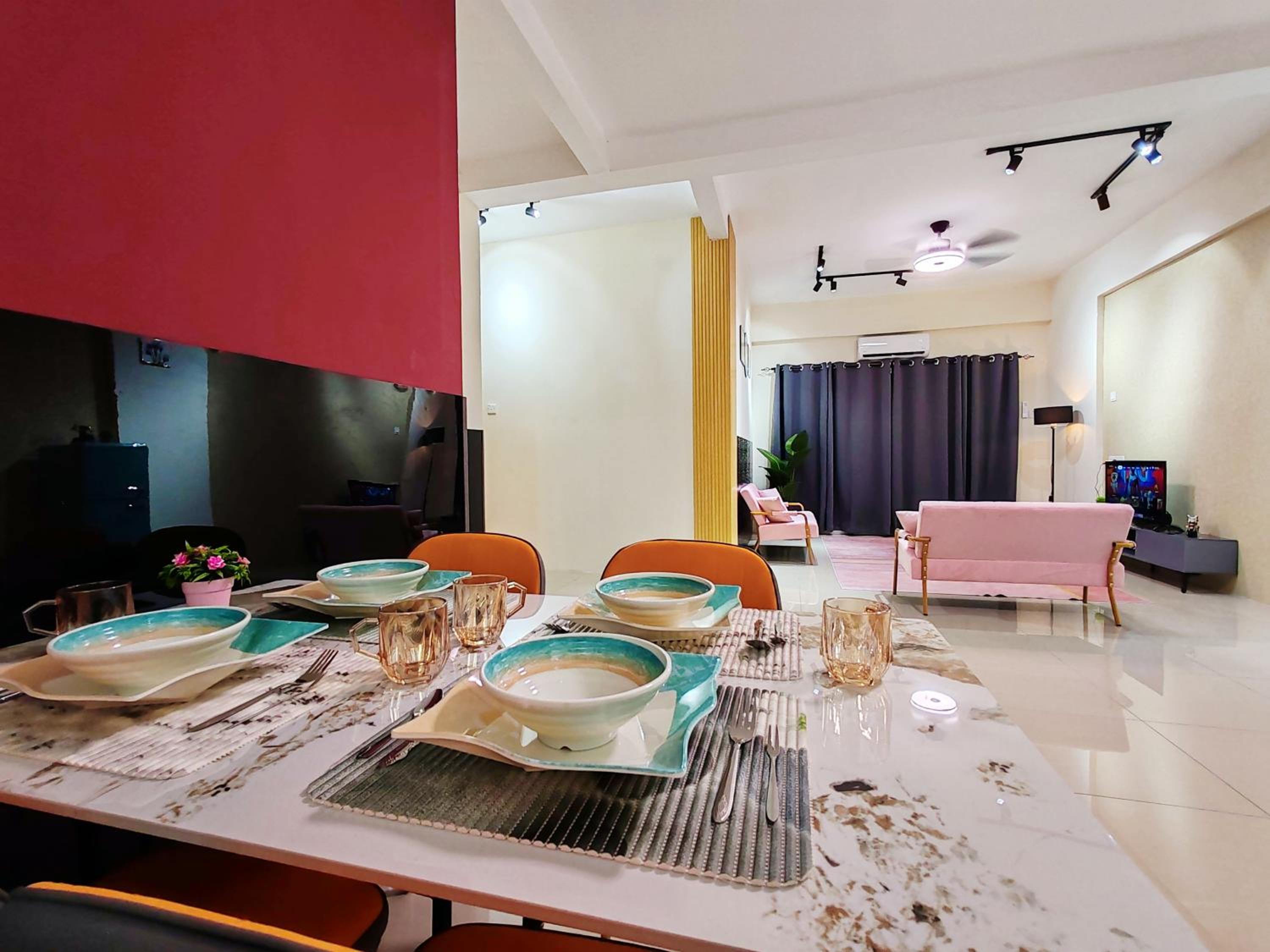Three-Bedroom Apartment - Photo 6