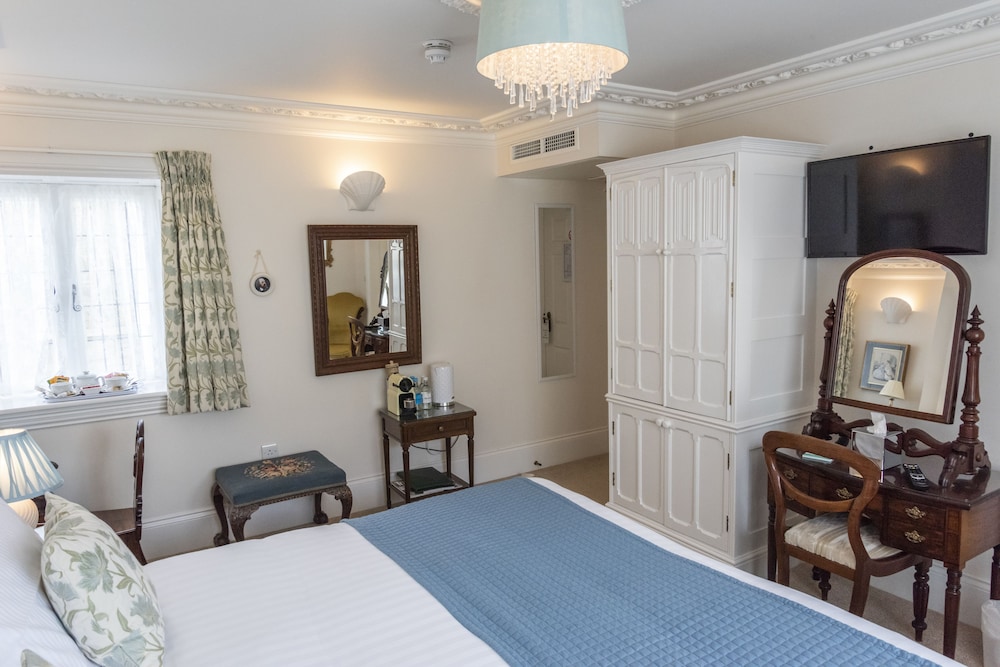 5 Tennyson room photo 3