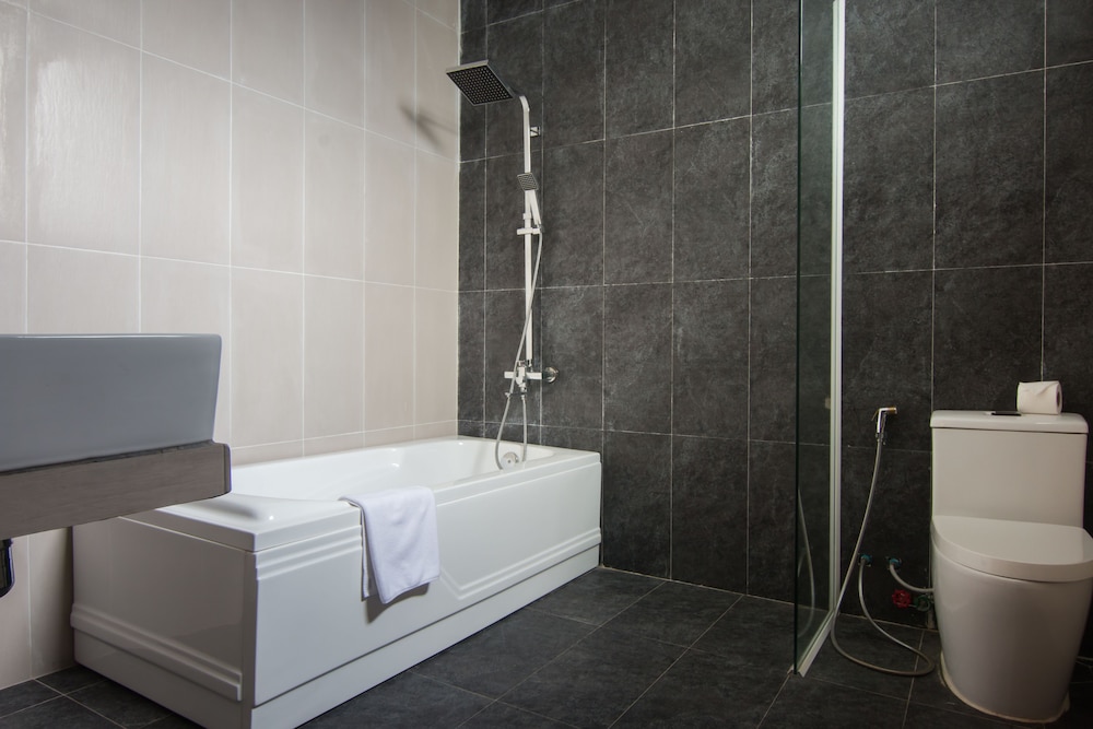 Deluxe Twin Room - Photo 9