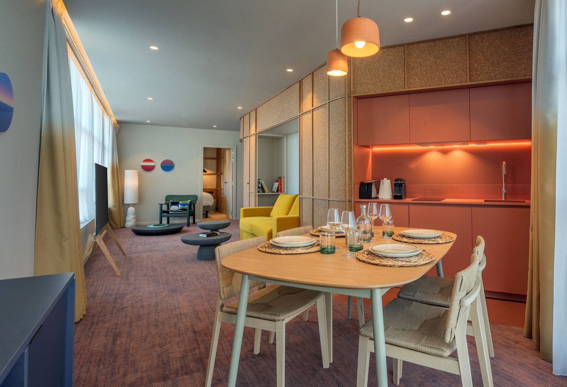 King One Bedroom Apartment thumbnail 6
