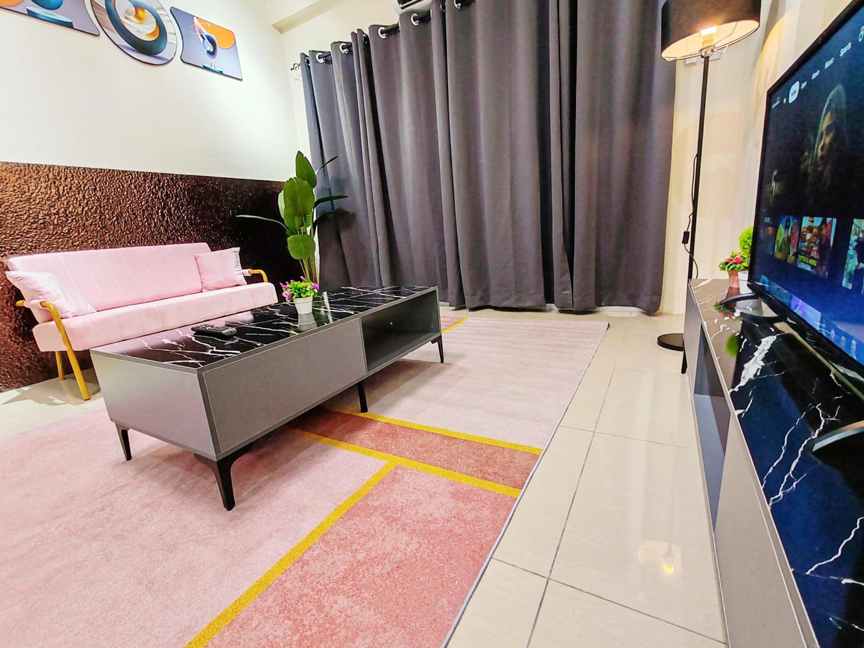 Three-Bedroom Apartment - Photo 107
