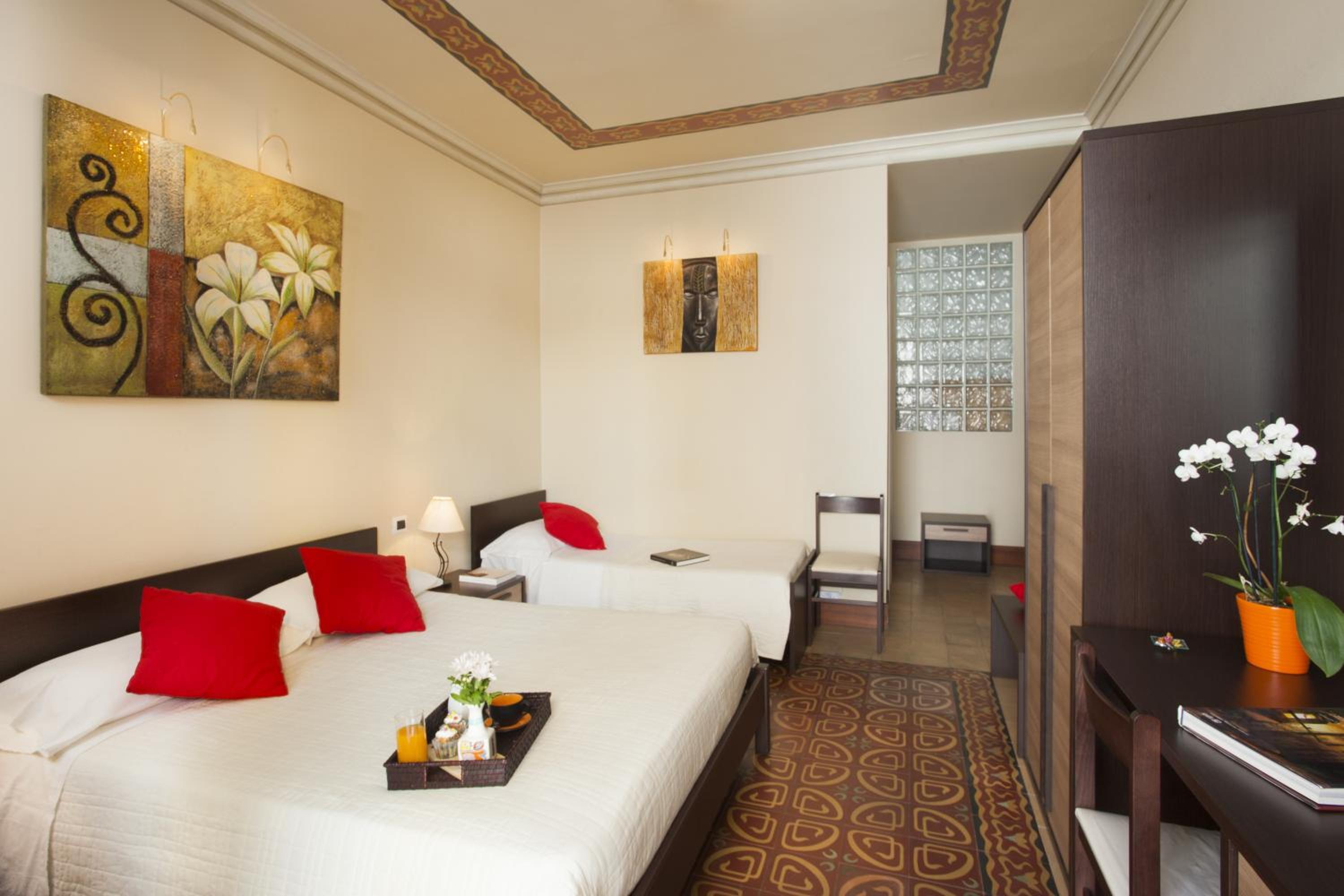 Double Room - Photo 6
