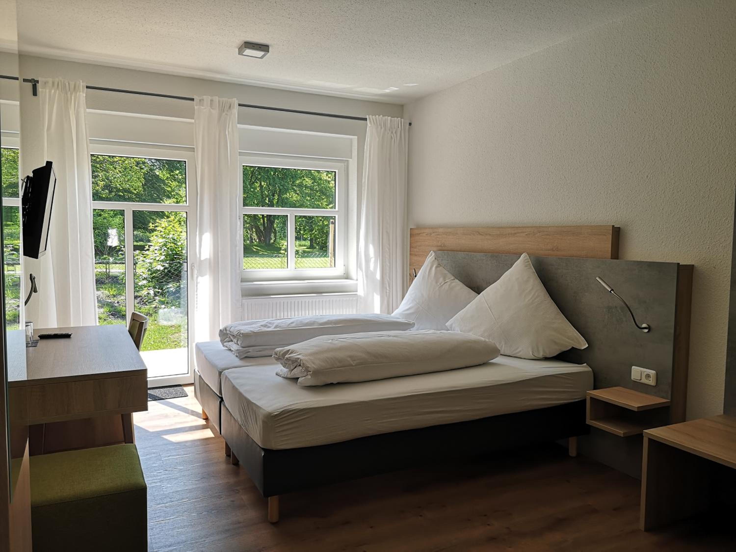 Double Room with Balcony or Terrace - Photo 5