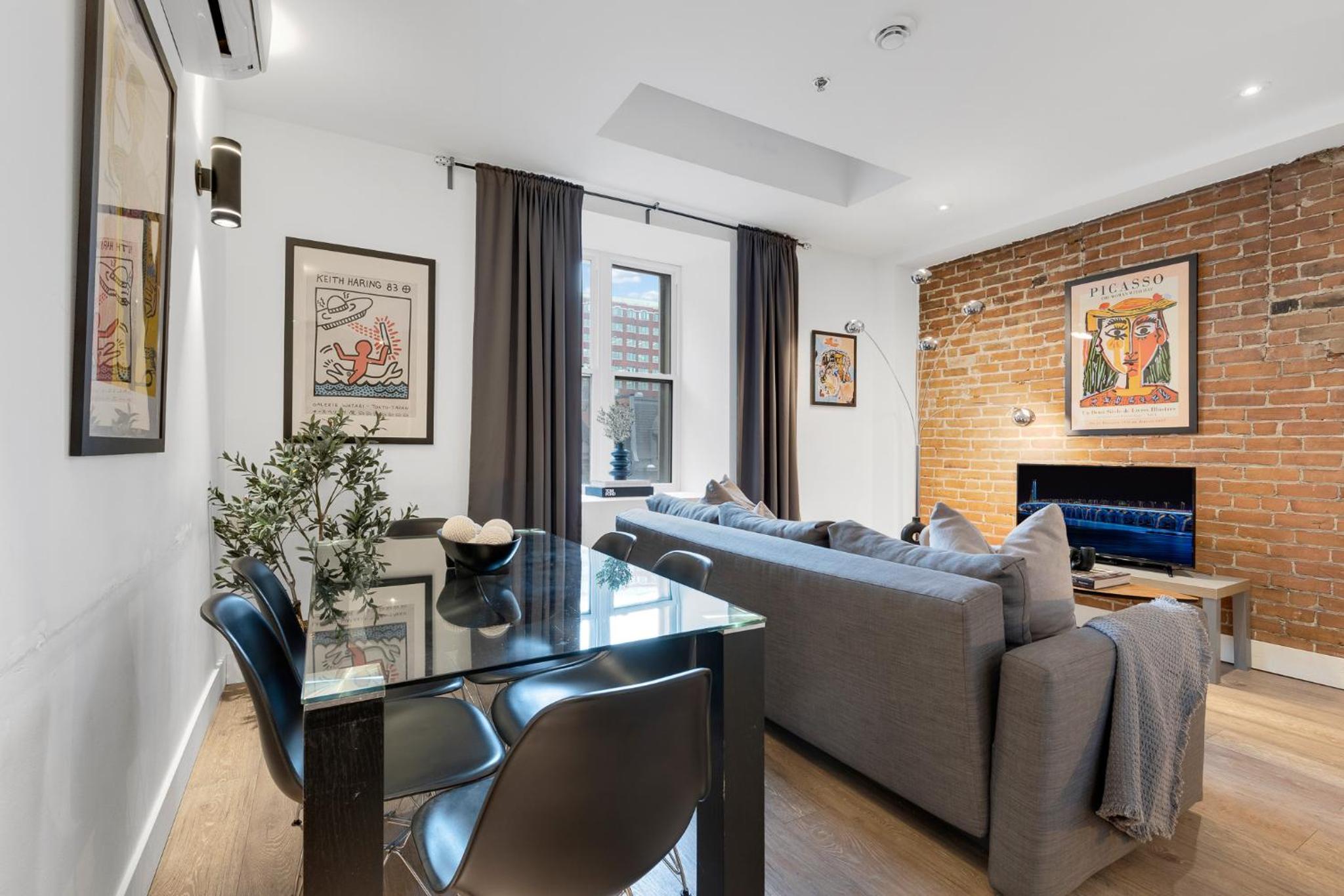 Two-Bedroom Deluxe Apartment