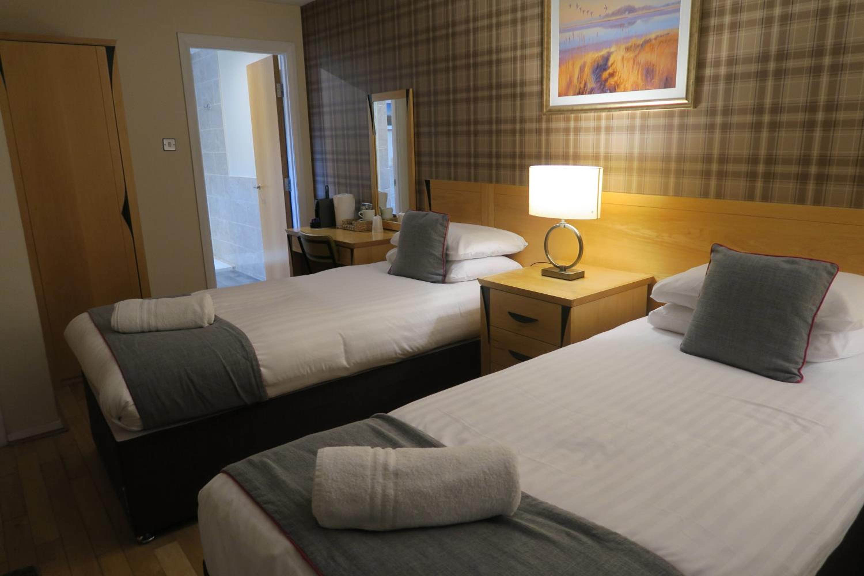 Budget Double Room photo 3