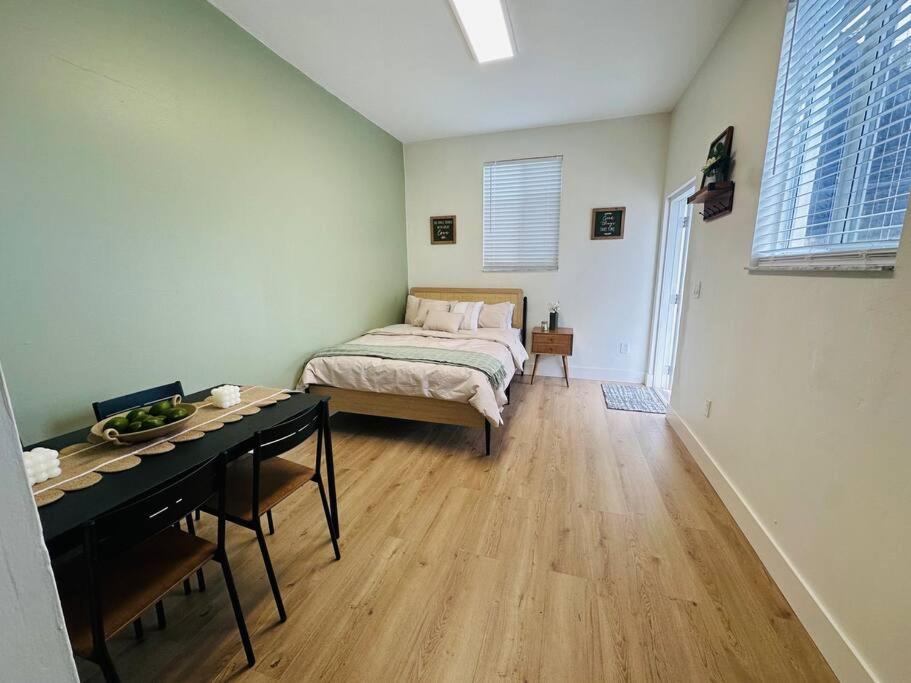 Two-Bedroom Apartment photo 2