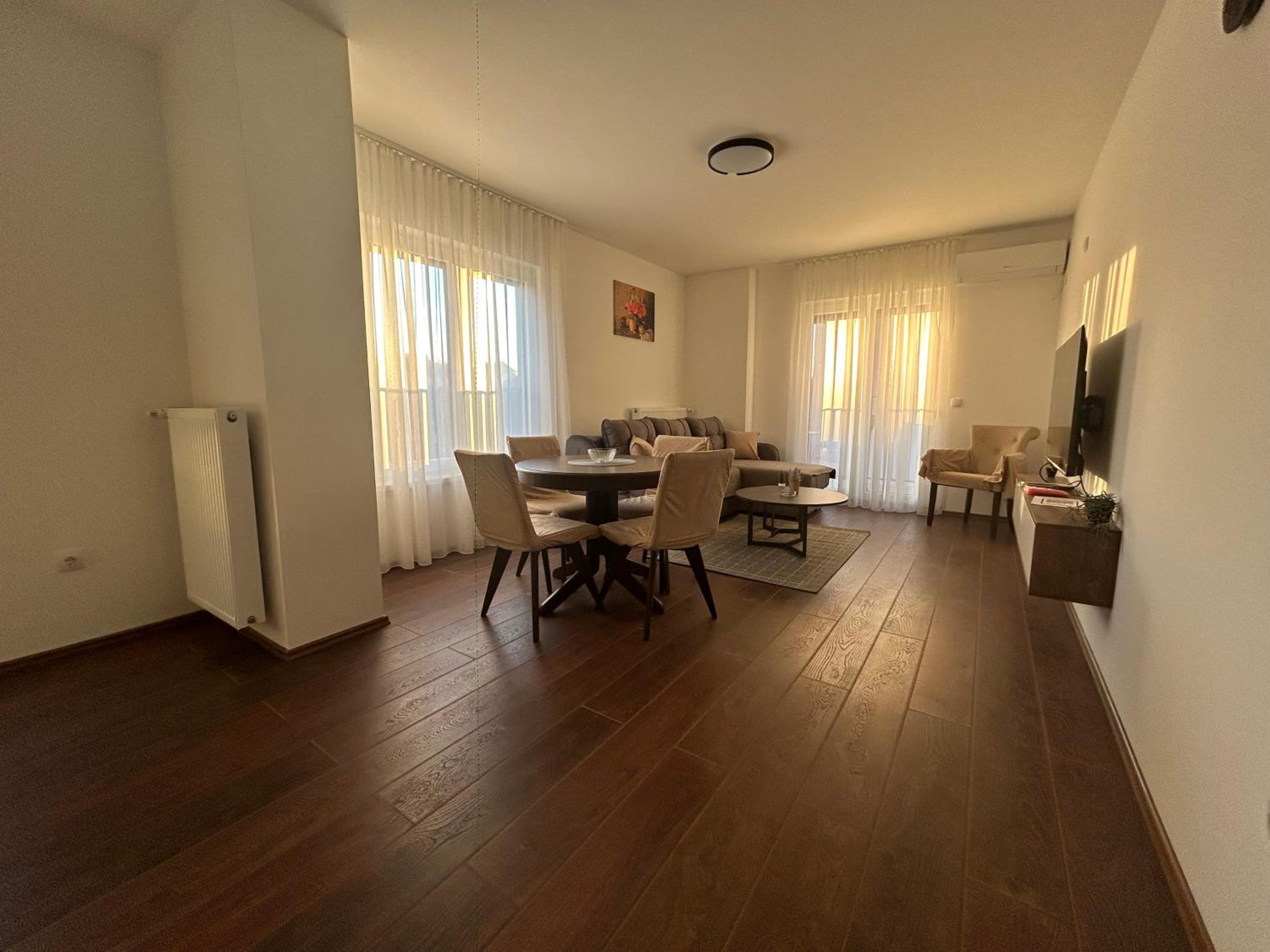 One-Bedroom Premium Apartment photo 2