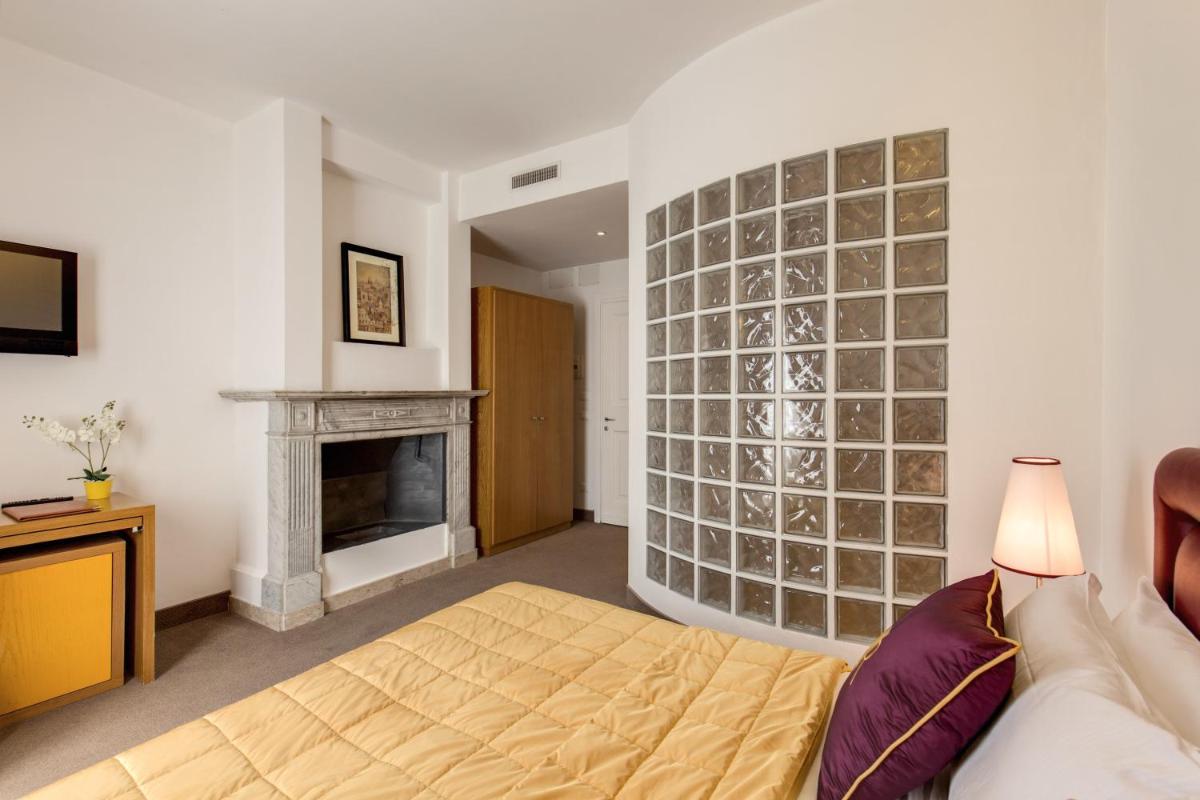 Junior Suite (3 Adults) photo 2