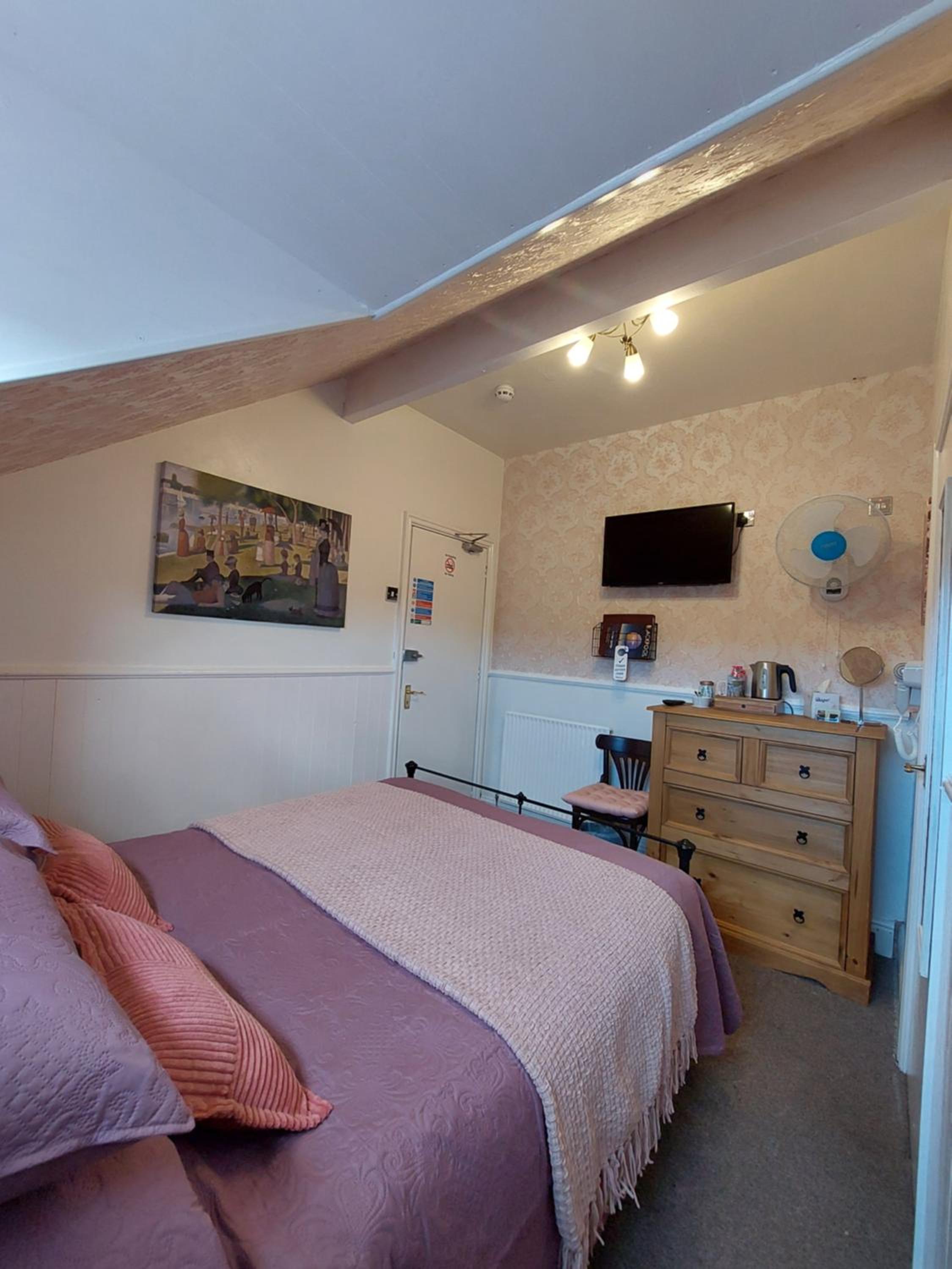 Small Double Room photo 2