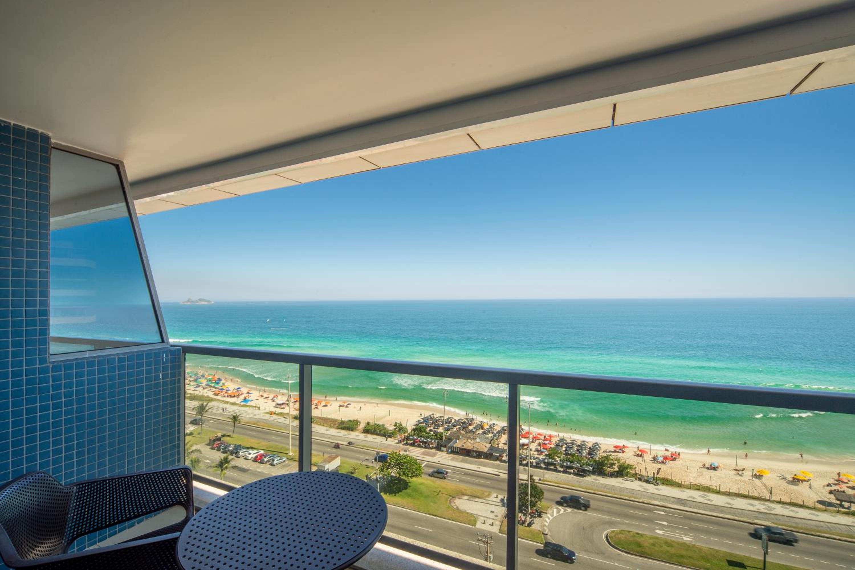 Luxury Triple Room with Sea View