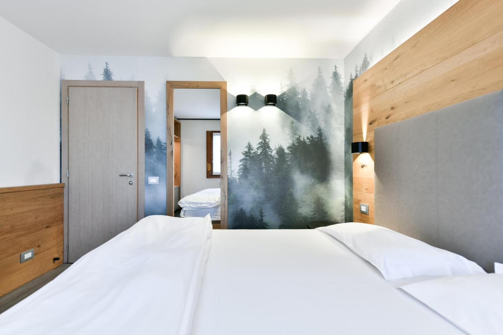 Suite with Balcony - Photo 5