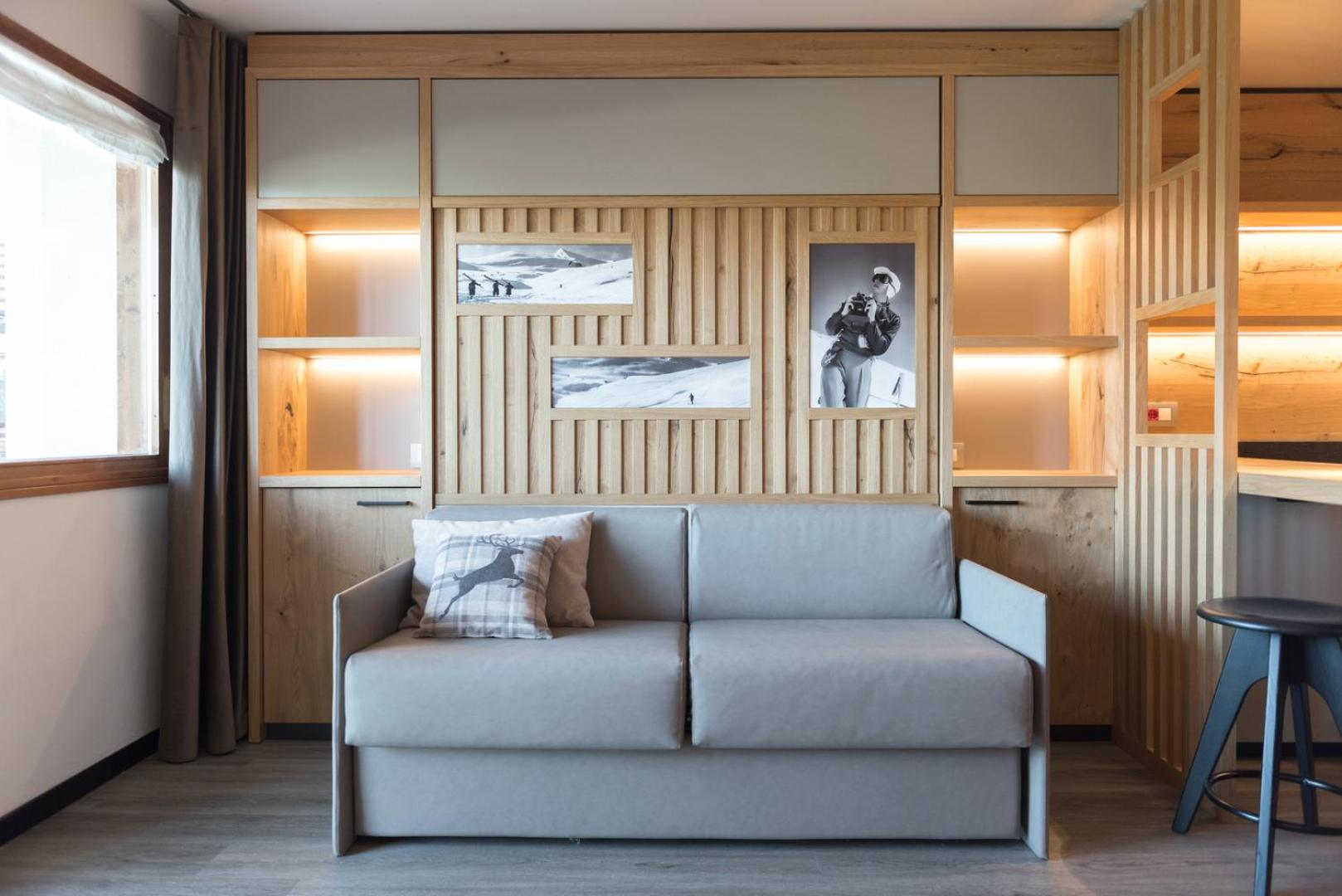 Suite with Balcony - Photo 4