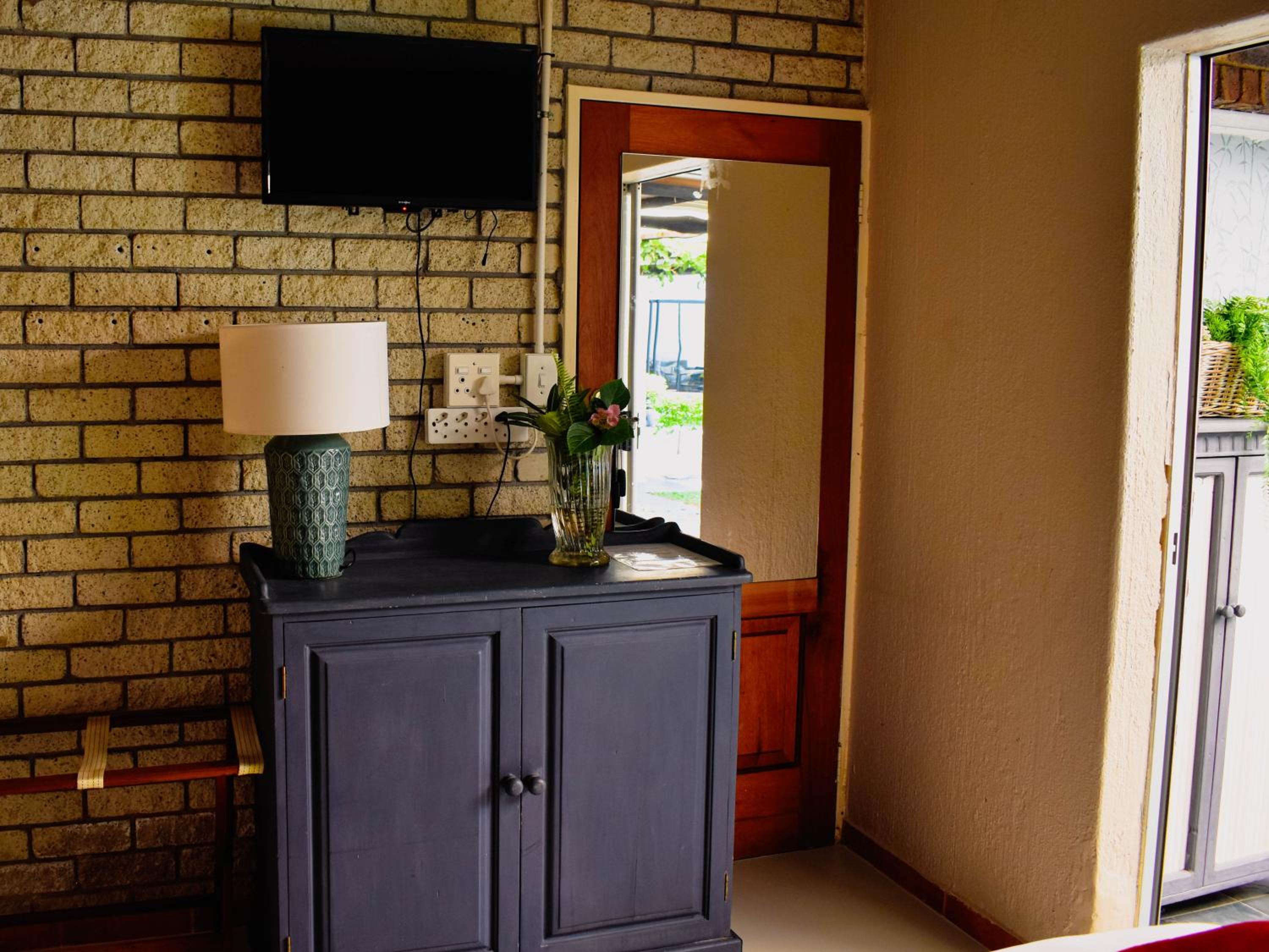 Standard Double Room with Patio photo 2