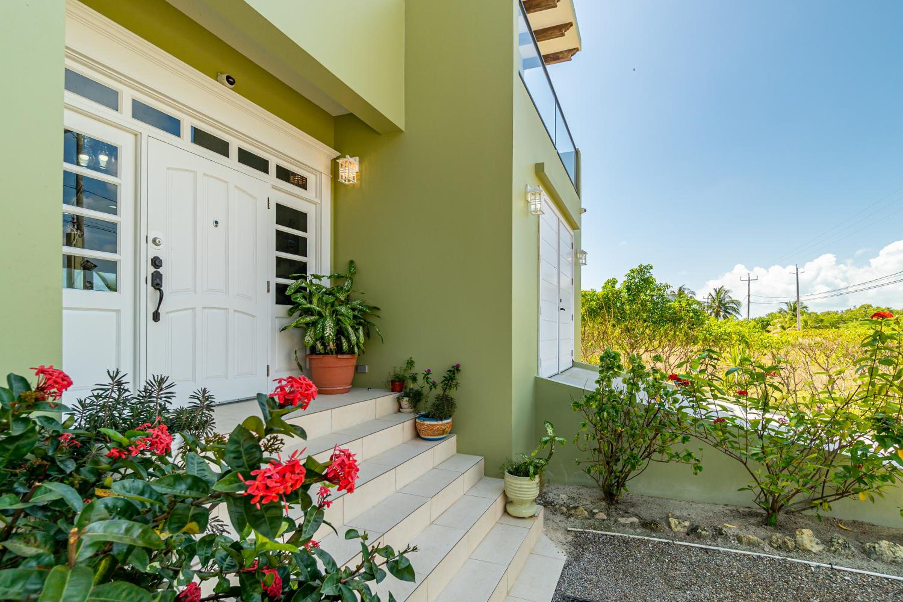 Three-Bedroom Vacation Home  photo 3