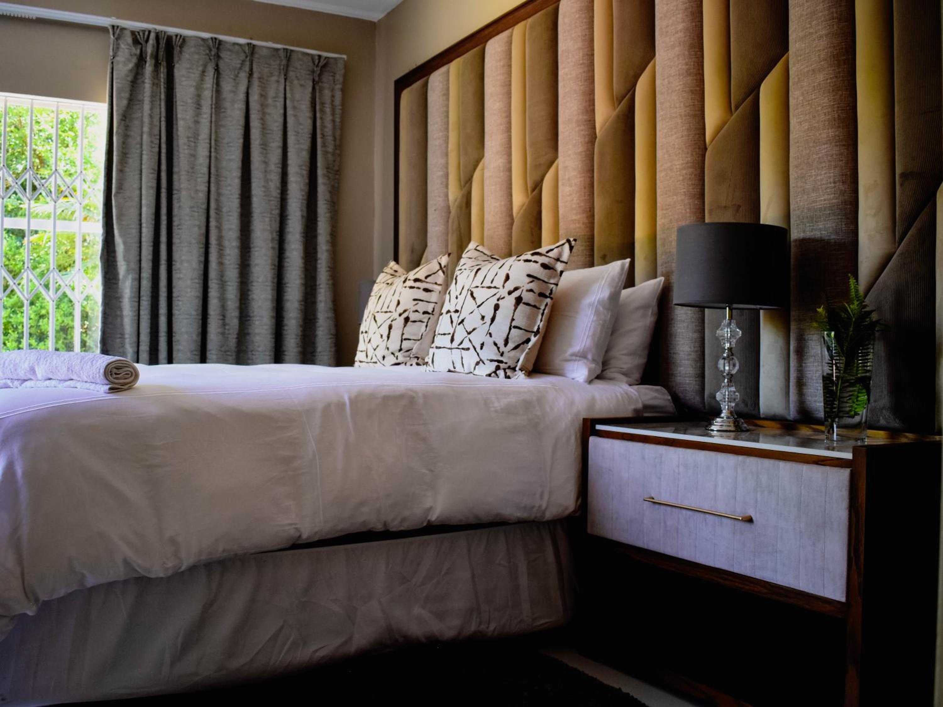 Queen Suite photo 1