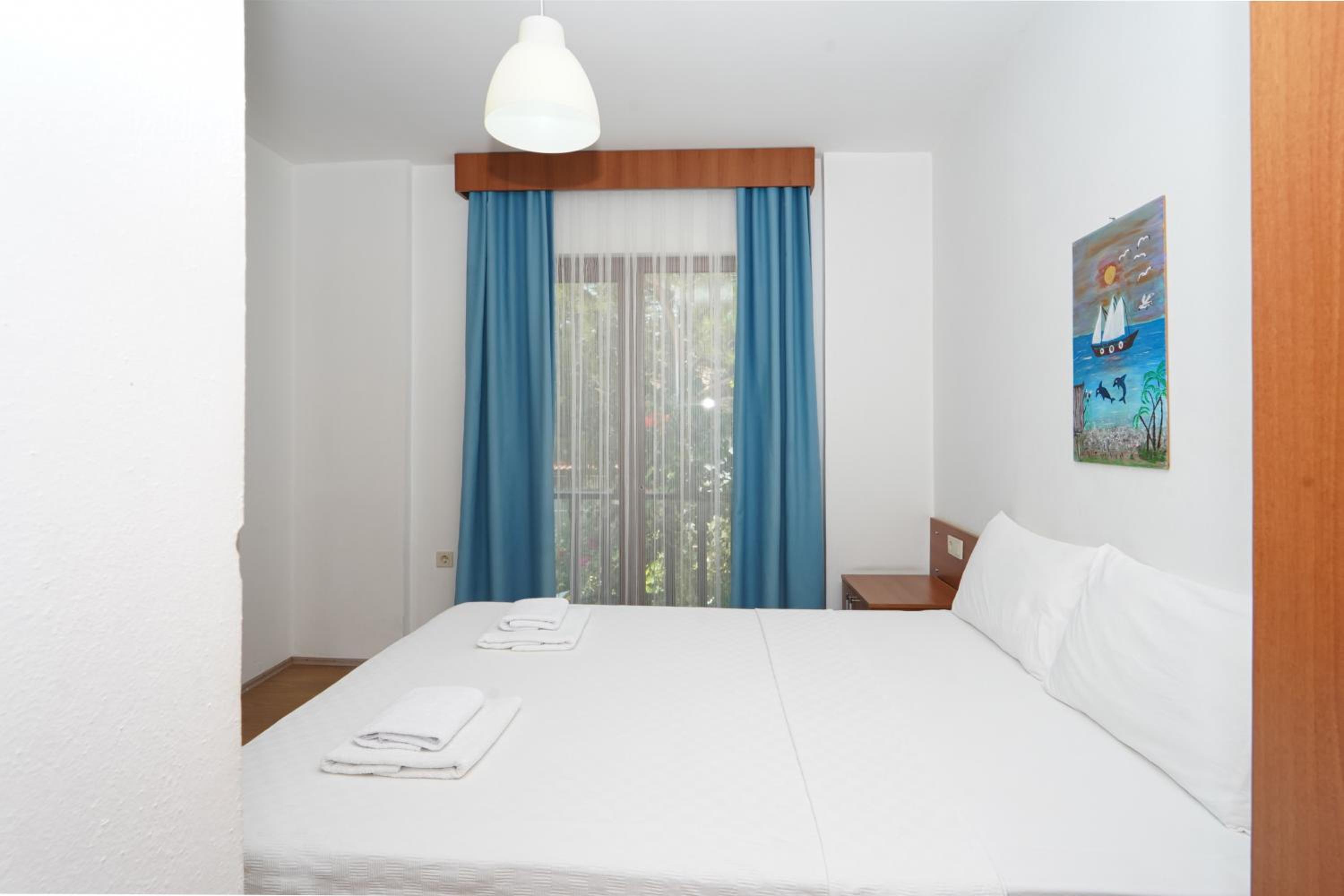 Deluxe King Room photo 2