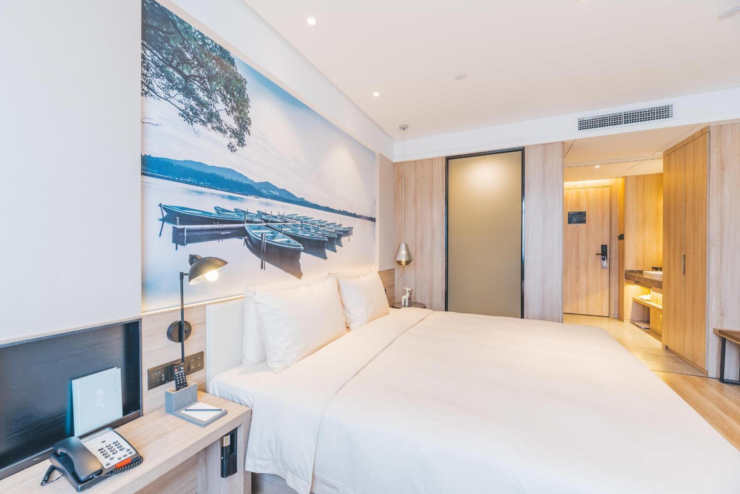 Elegant Double Room photo 1
