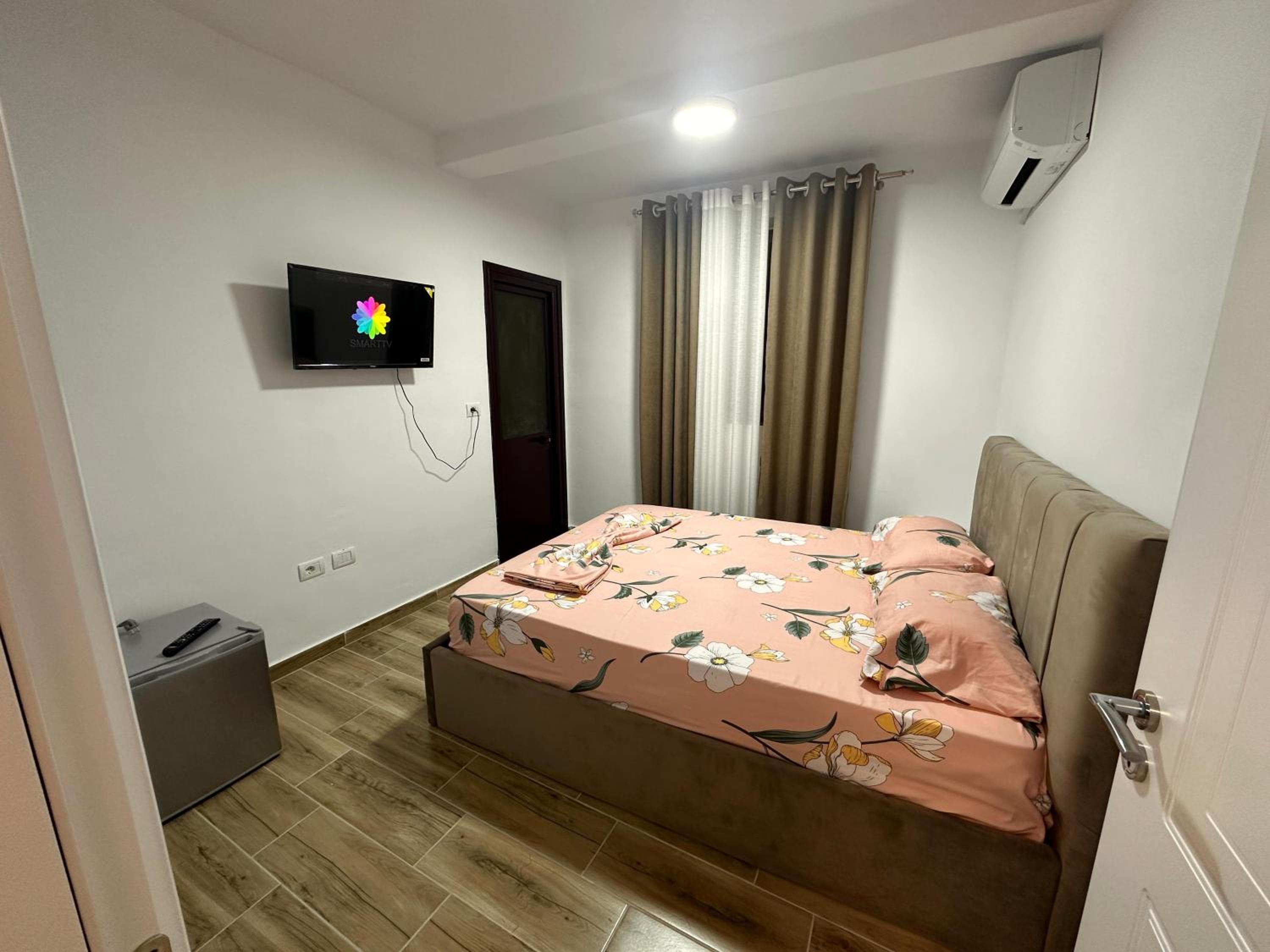 Small Double Room photo 2