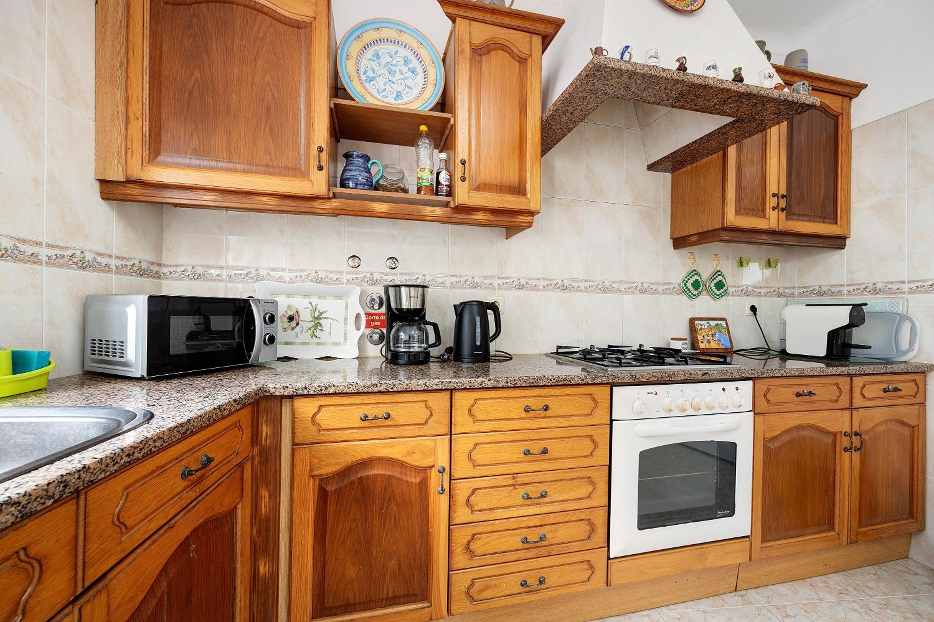 Three-Bedroom House photo 2
