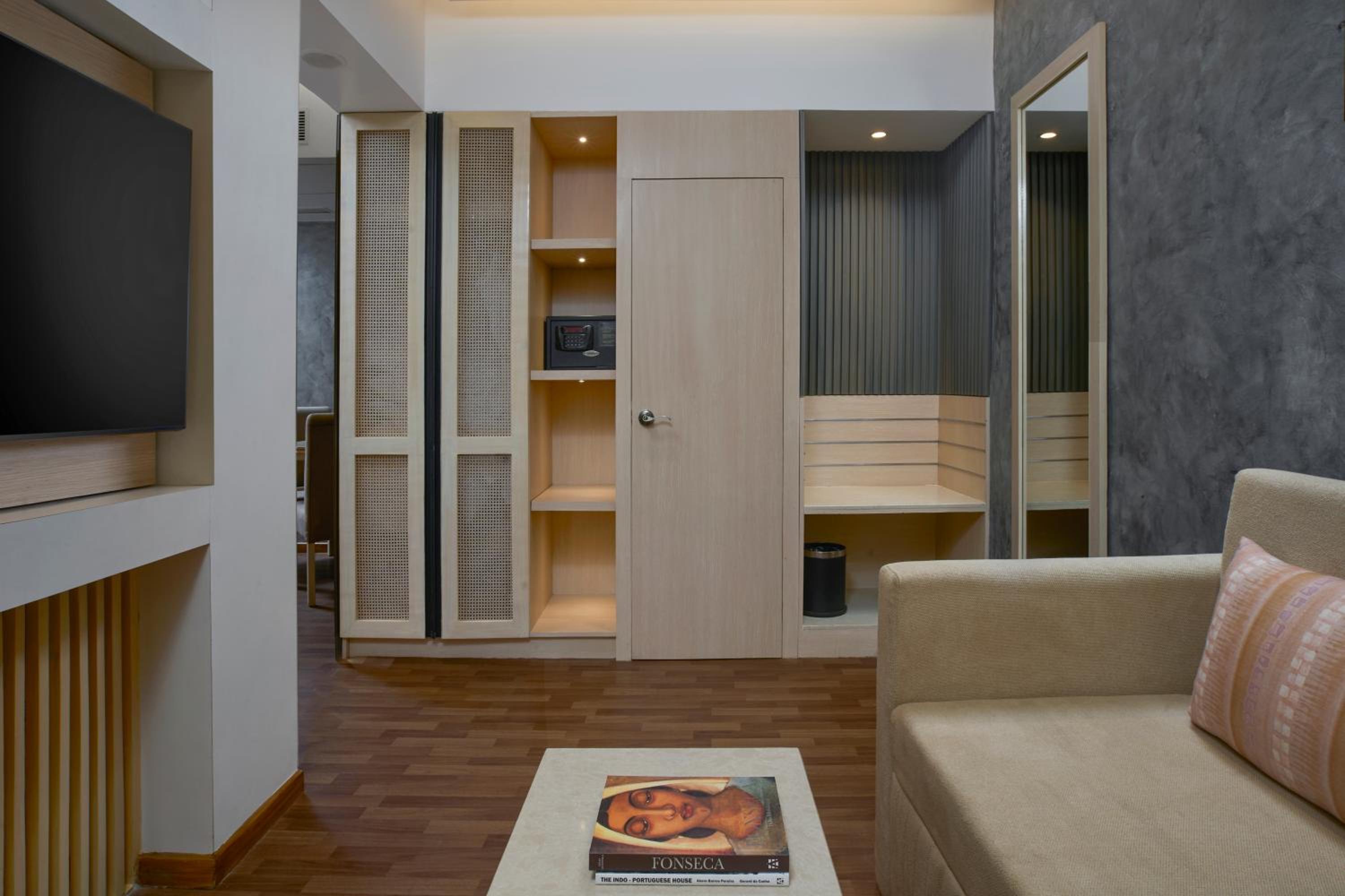 Junior Suite  - 10% Discount on Food & Beverages and Laundry - Welcome Drink on Arrival - Photo 3