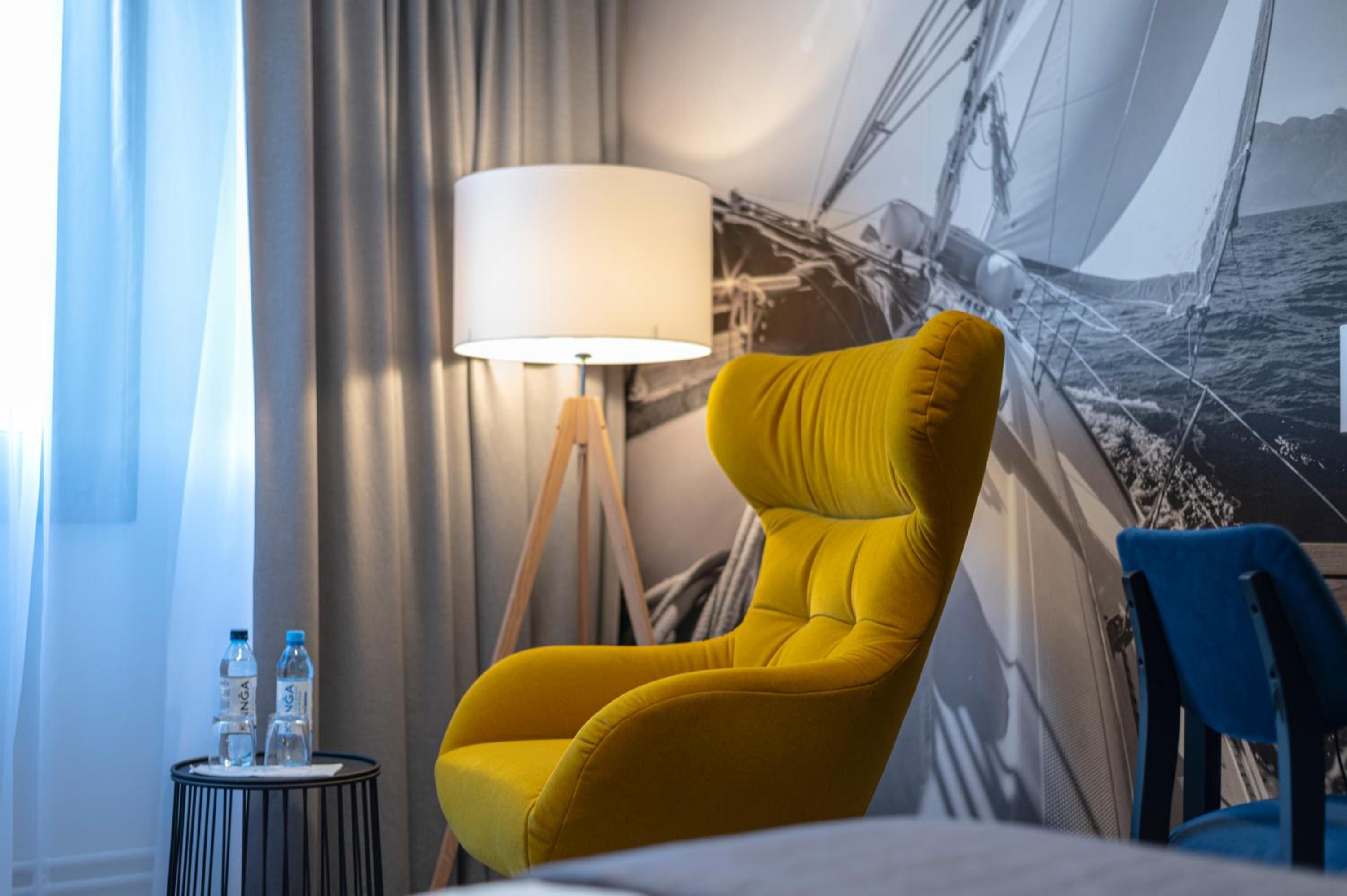 Superior Double Room with Lake View photo 2