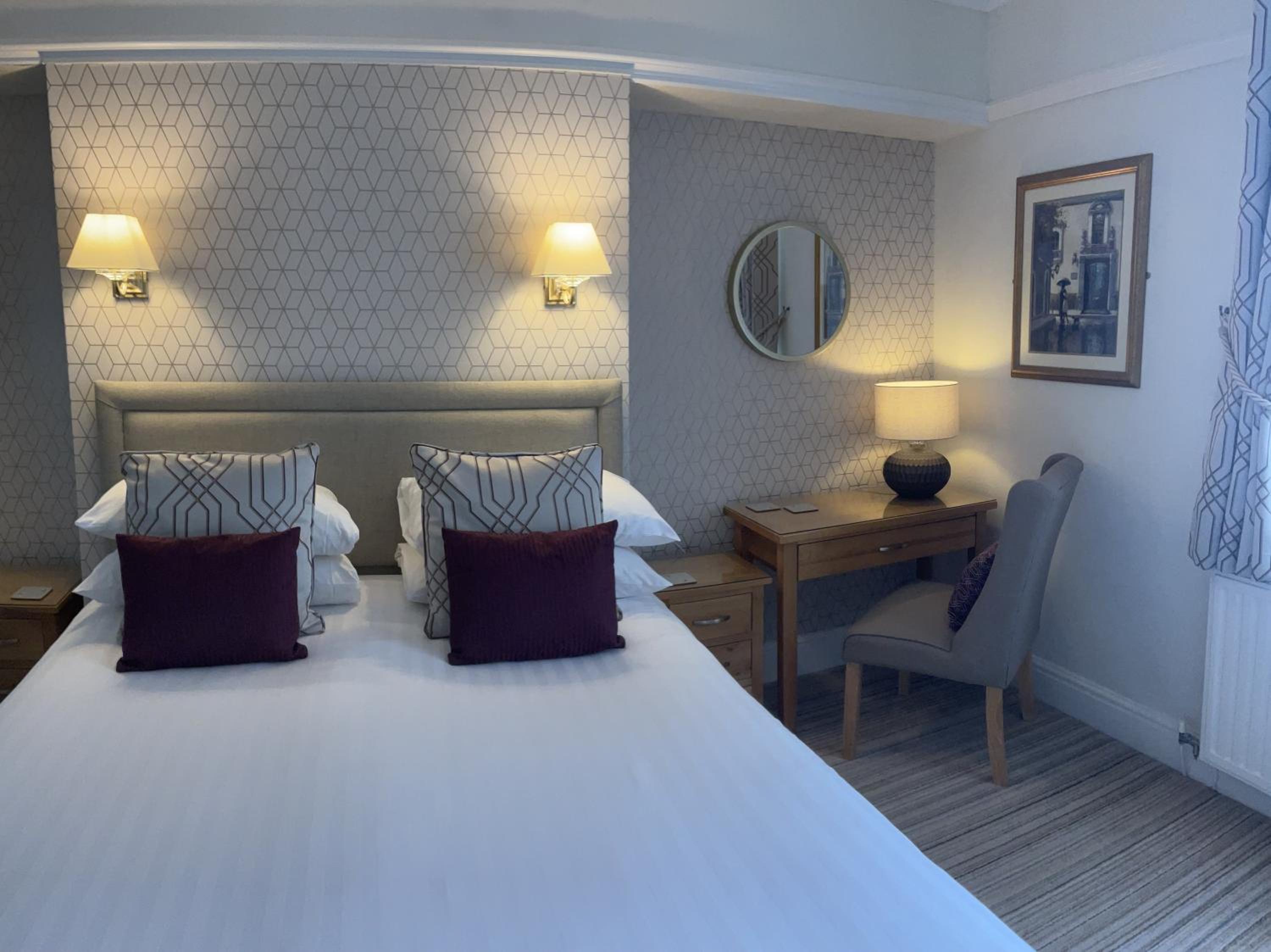 First Floor - Premium King Room photo 3