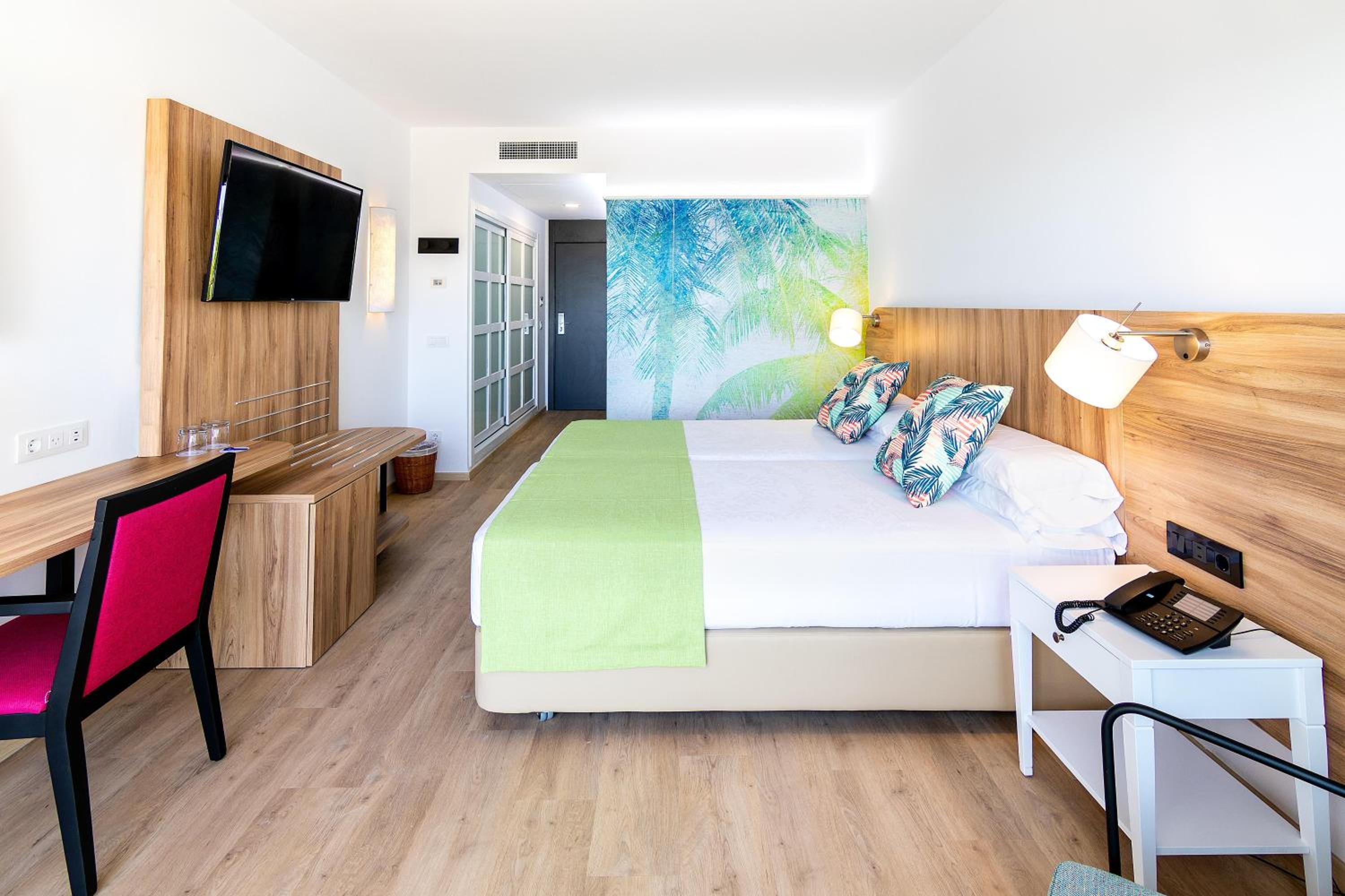 Habitación Doble Superior con Vista al Jardín