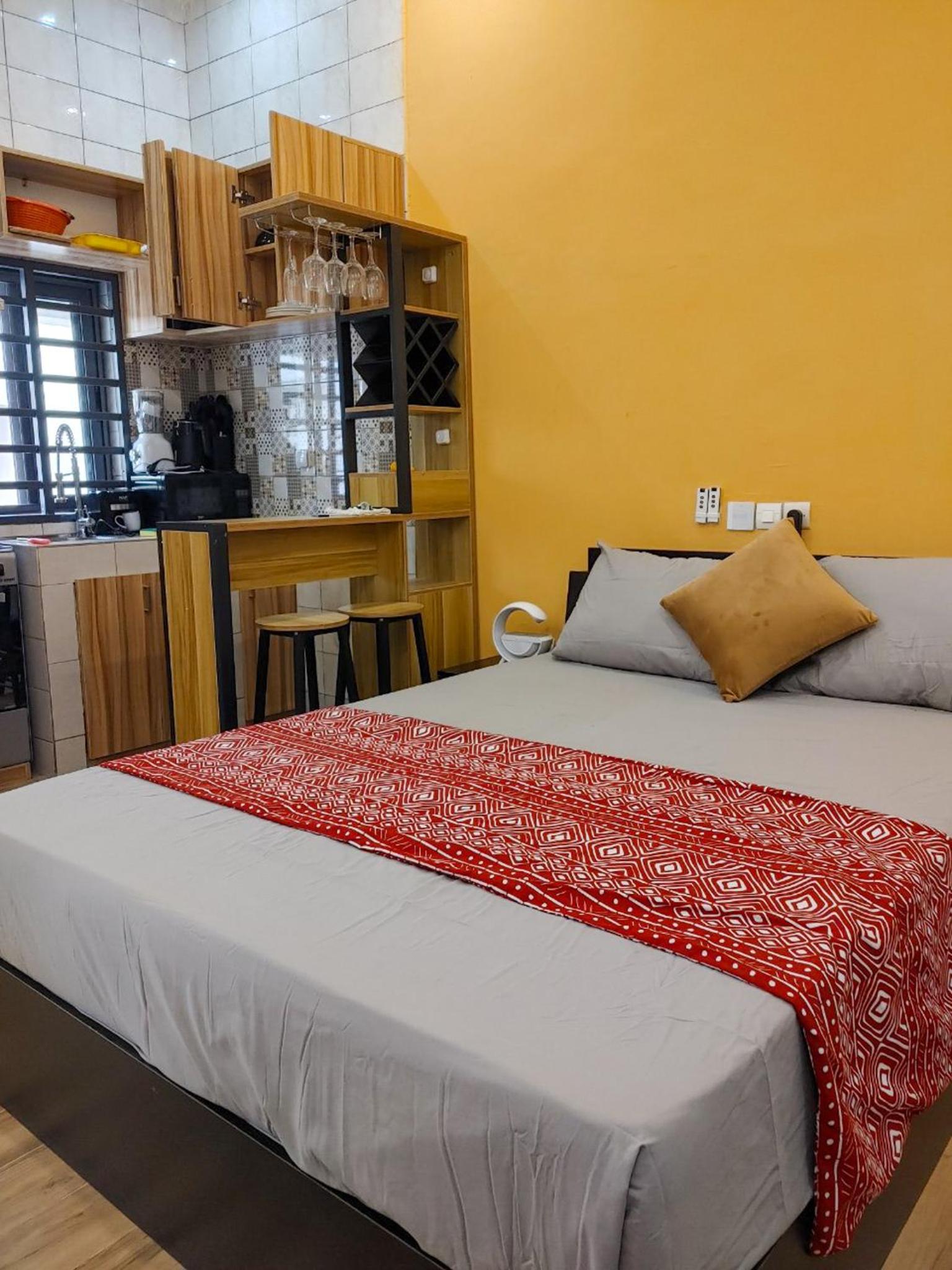 Studio With Terrace