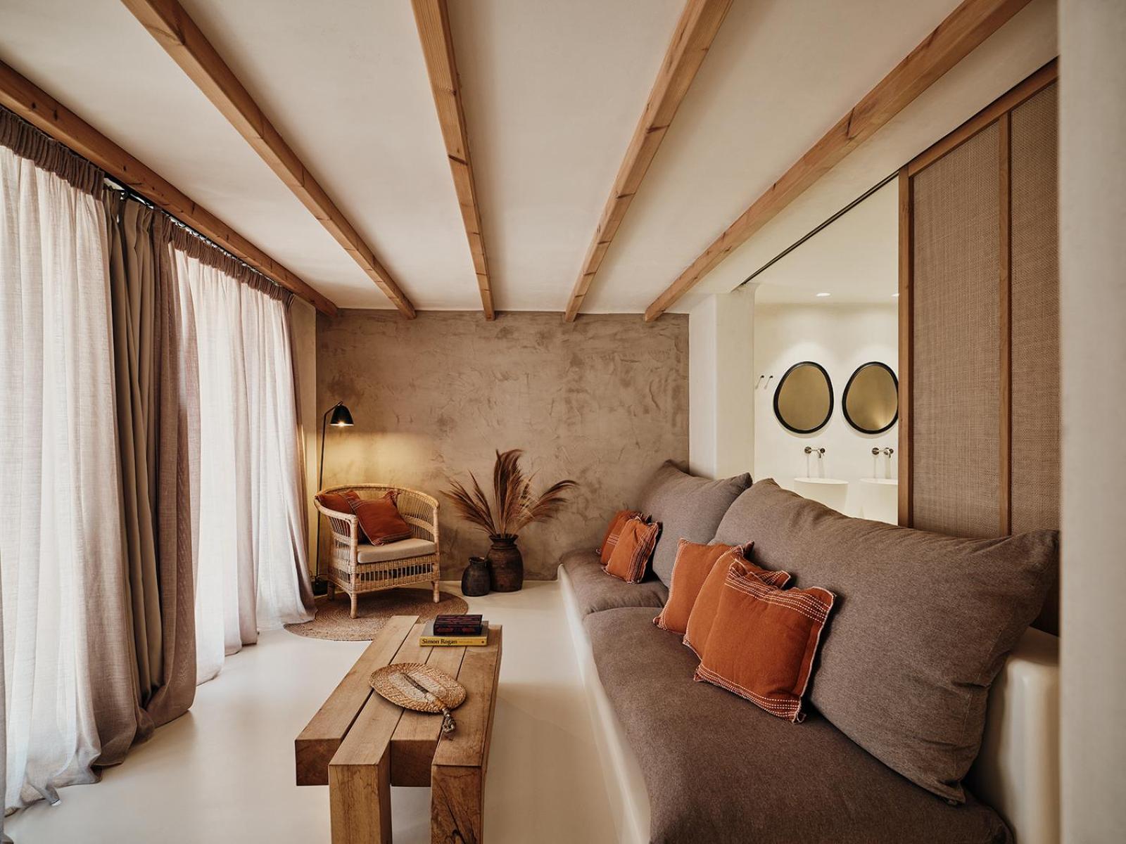 The Wild Two Bedroom Suite with Outdoor Bathtub