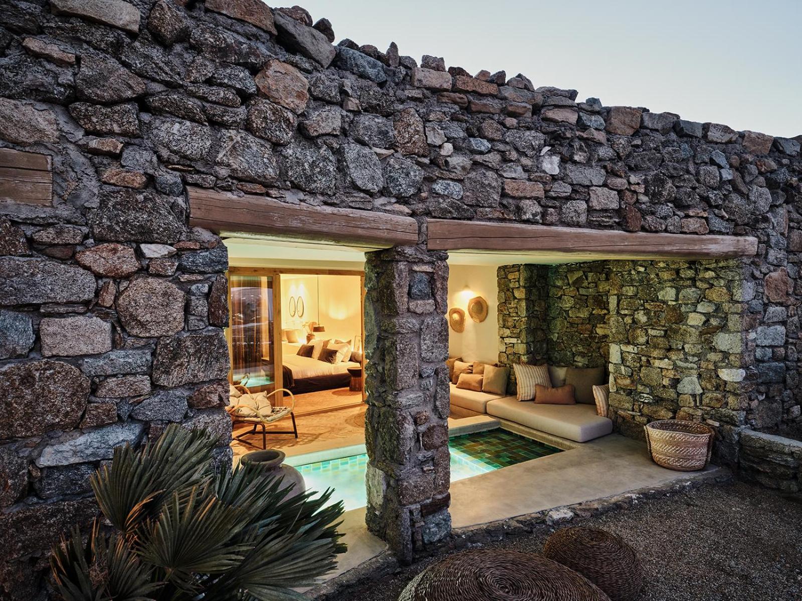 Signature Suite Plunge Pool Sea View - Photo 2