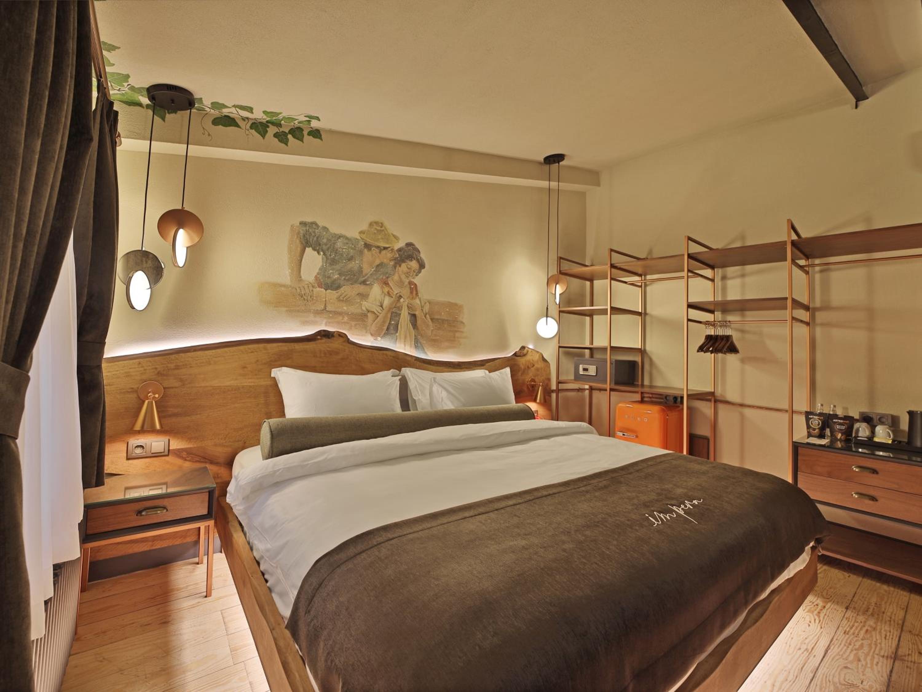Honeymoon Suite photo 1